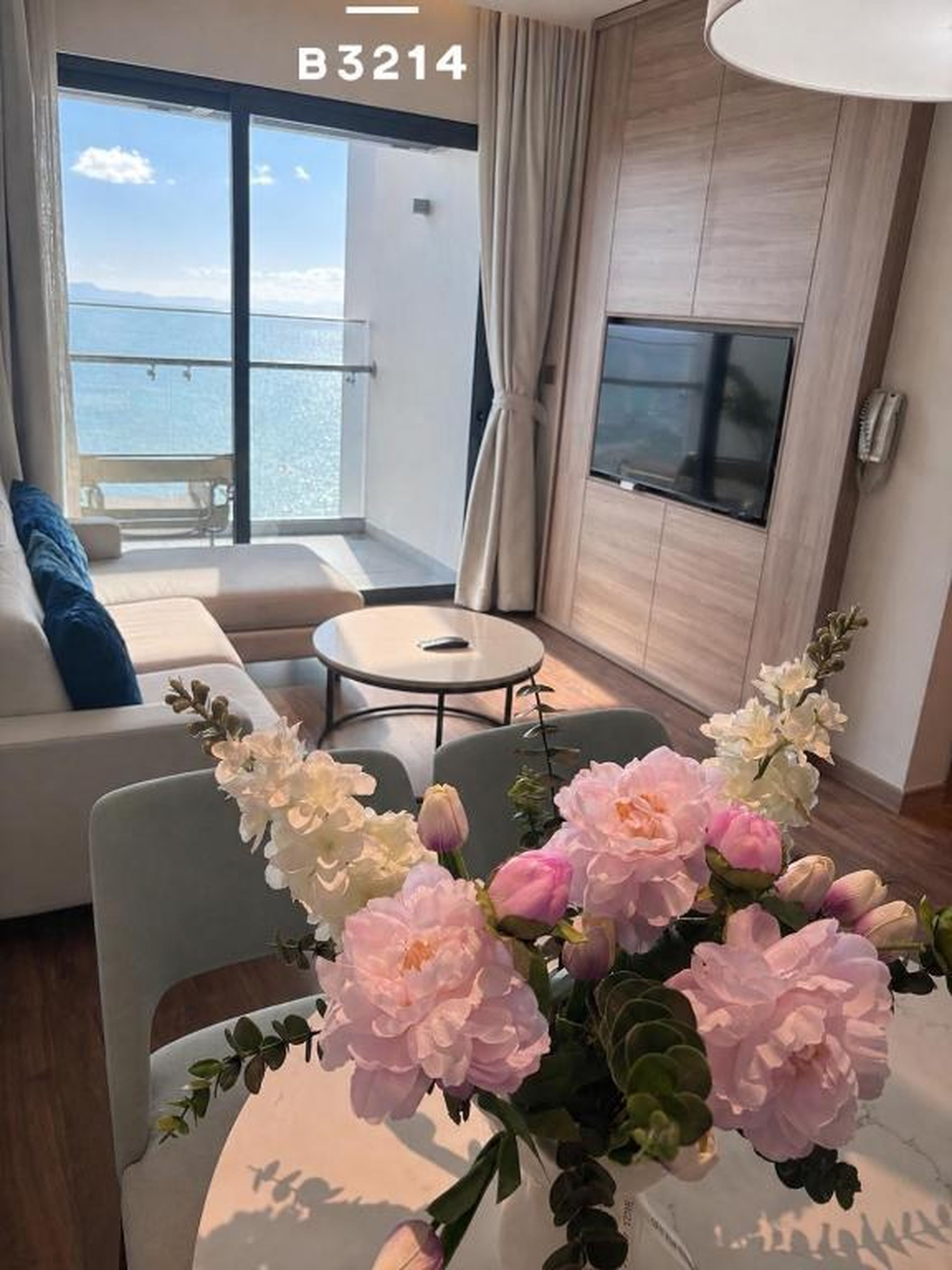 A La Carte Ha Long Oceanview Panoramic 2BR2WC 75m2 Suite with balcony - Hình 31