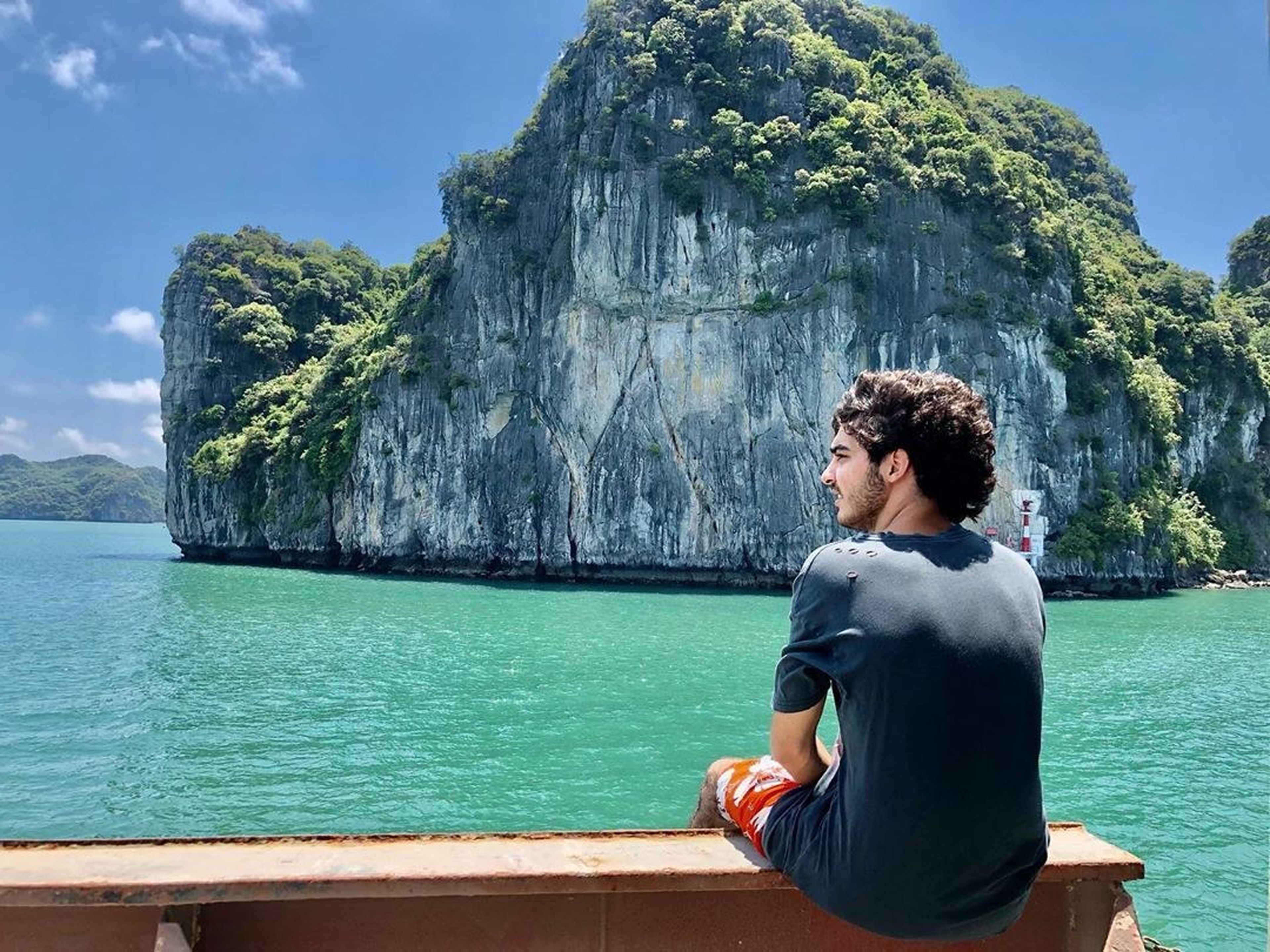 Discover Ngoc Vung Island: Peaceful Yet Remarkably Captivating - Hình 3
