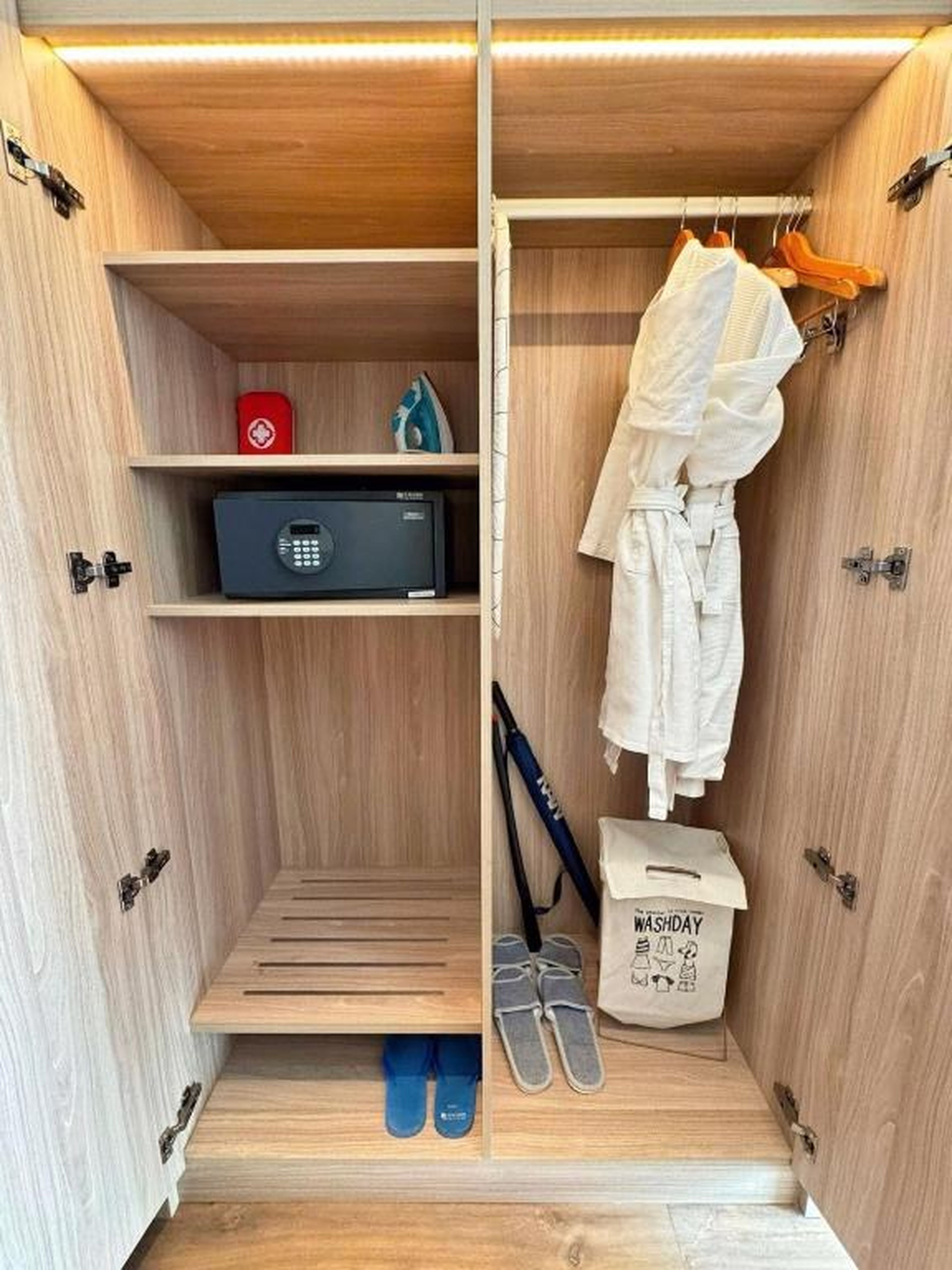 Alacarte condo - right on beach - high floor - Hình 27