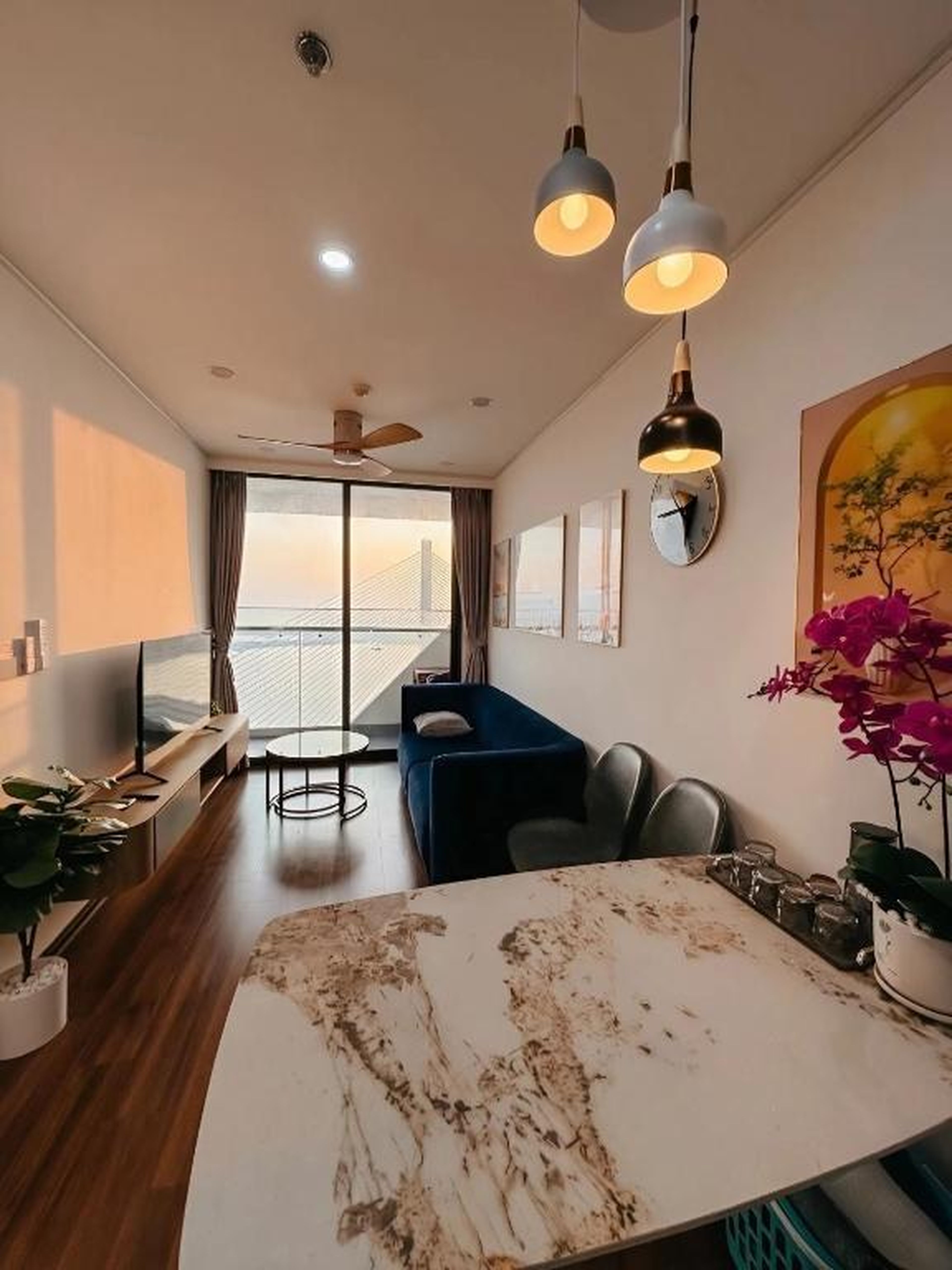Family - Friendly 2BR Sea View Apartment - Green Diamond Ha Long - Hình 2