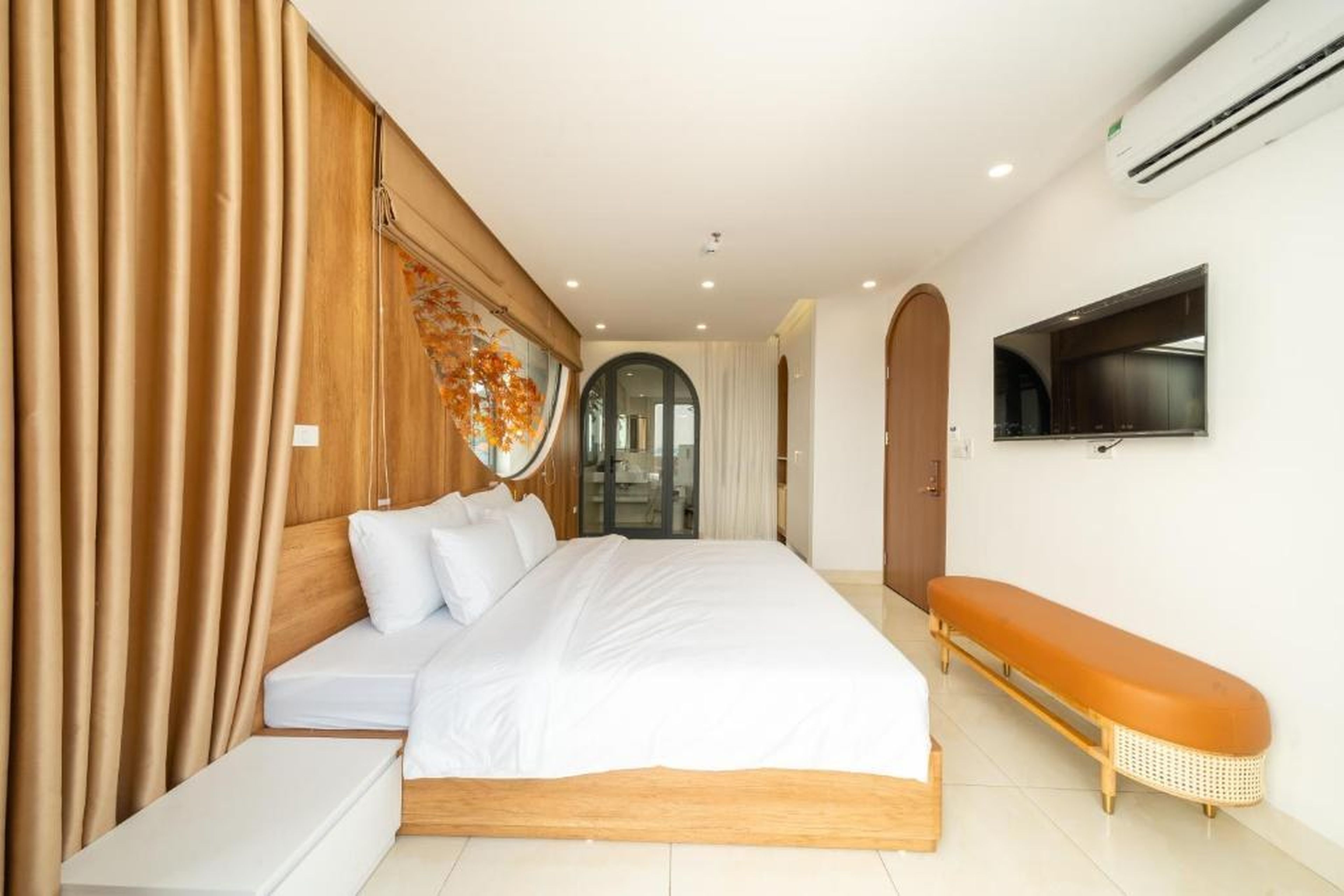 Azure Bay Hotel - Hình 22