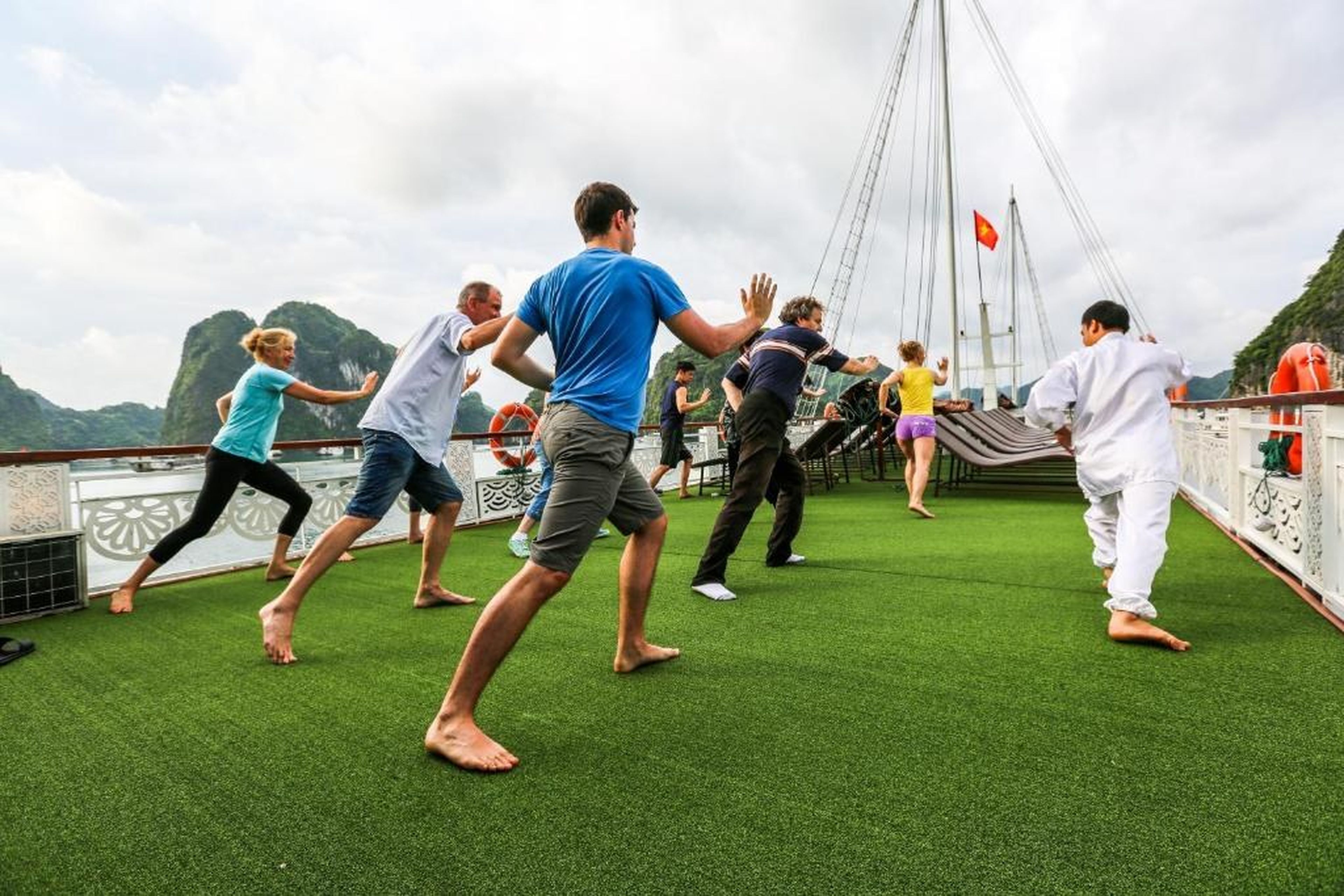 Oriental Sails Cruise - Hình 12