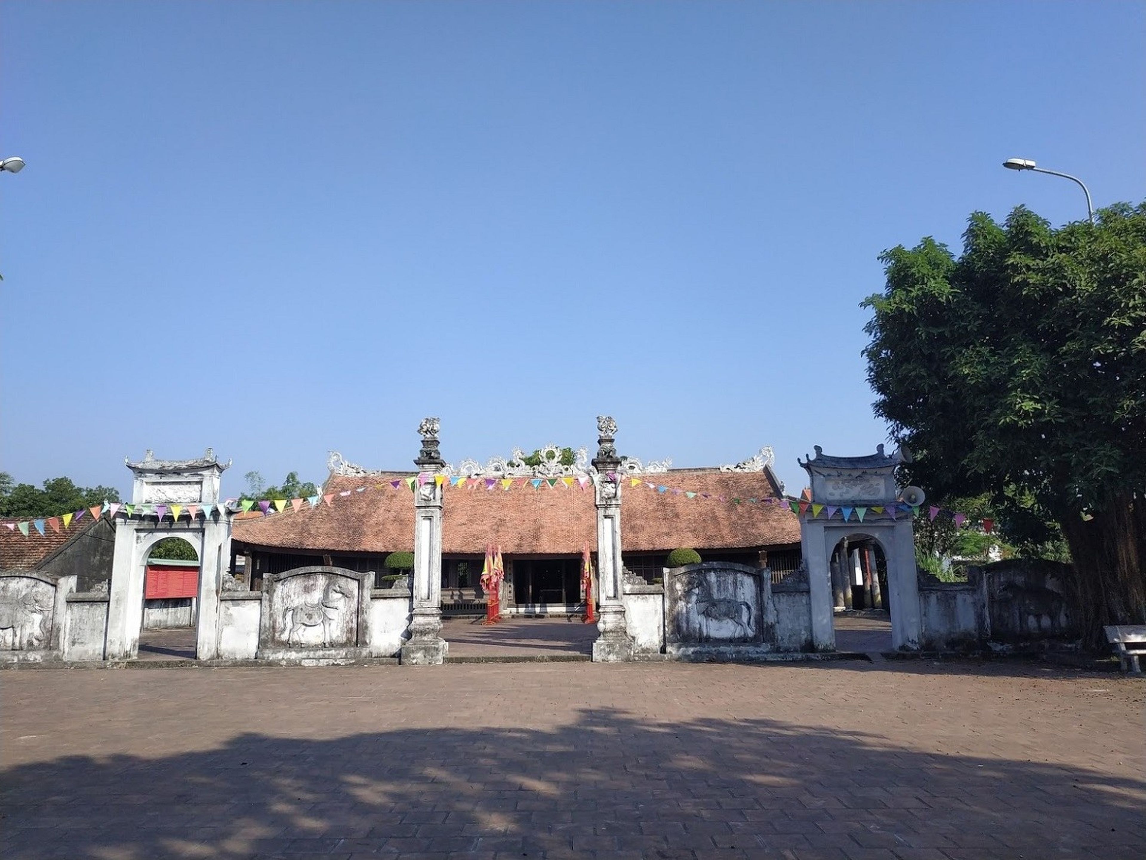 Vẻ đẹp độc đáo trong những đường nét kiến trúc tại Đình Trà Cổ – Móng Cái - Hình 2