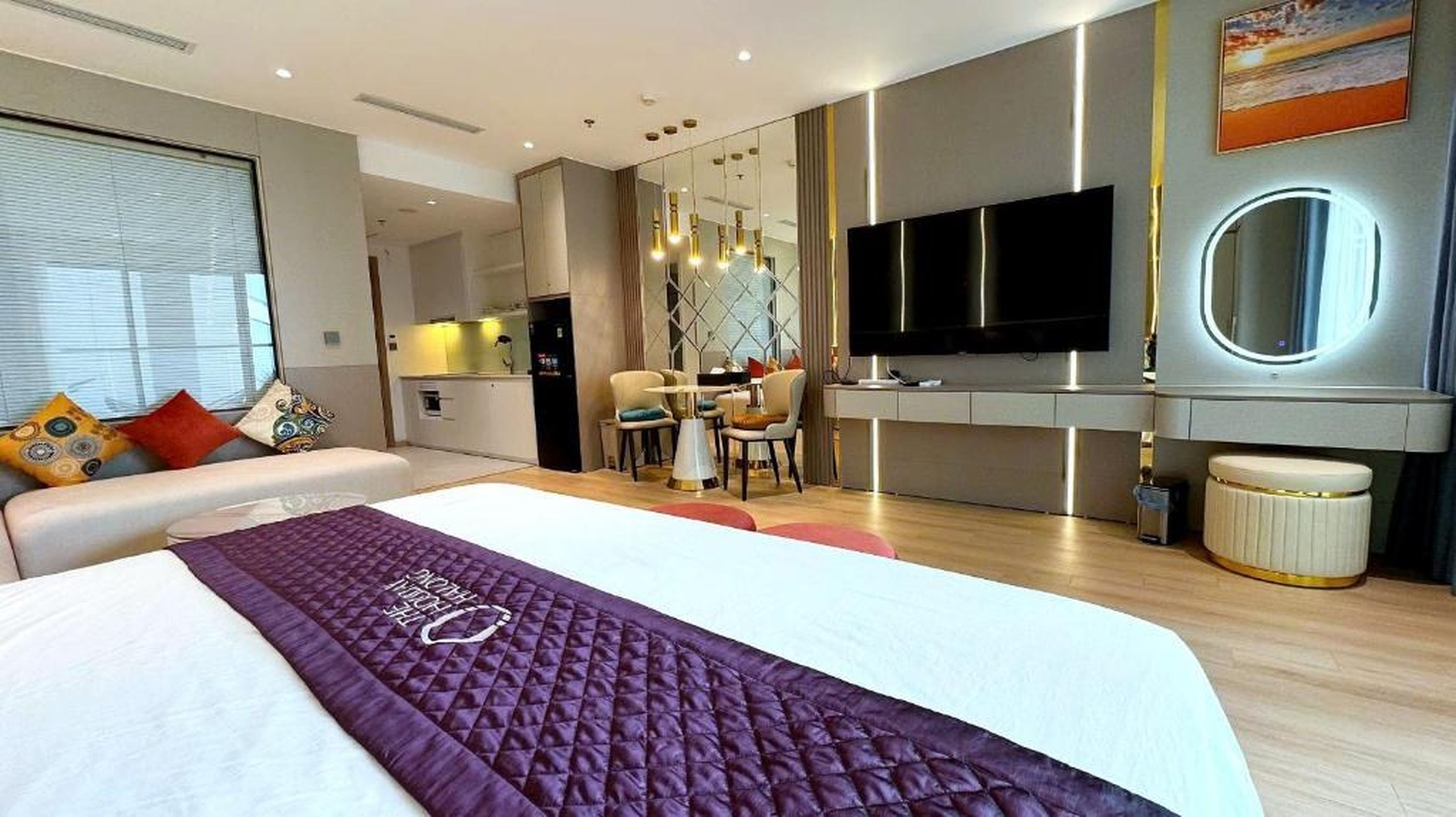 The Holiday Ha Long Deluxe Ocean View - Hình 6