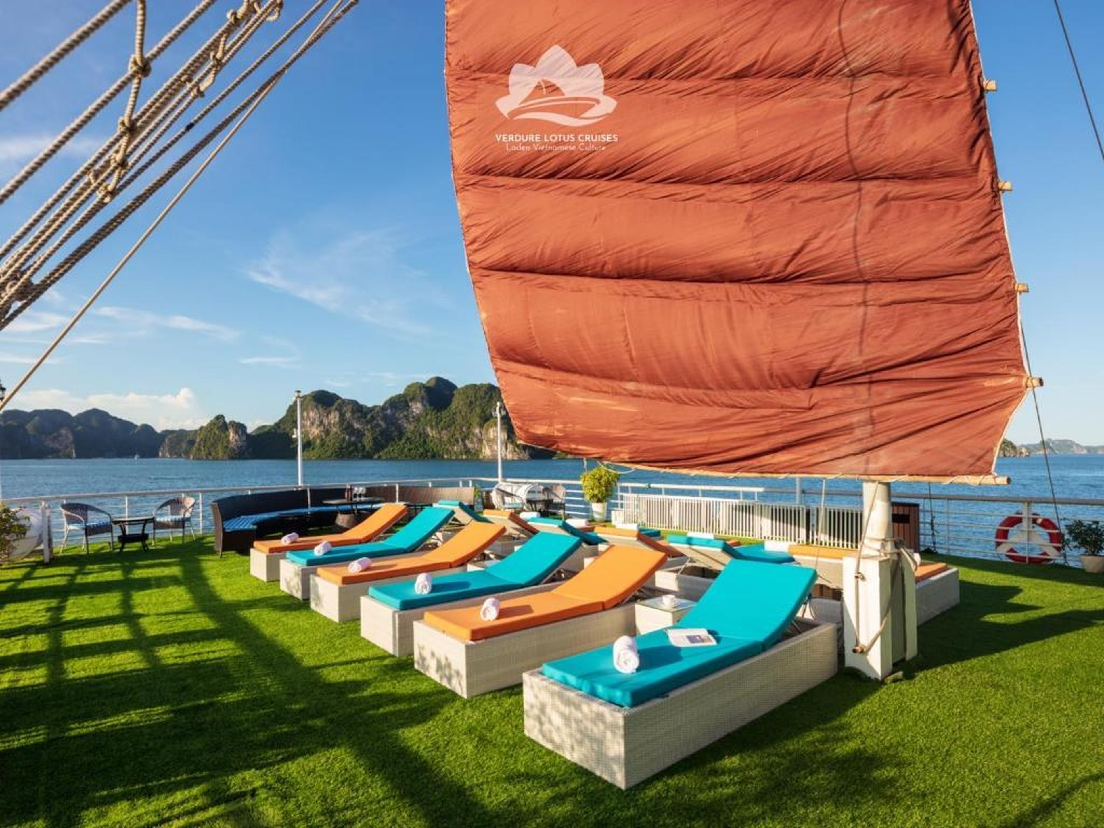 Verdure Lotus Classic Cruise on Lan Ha Bay - Hình 38