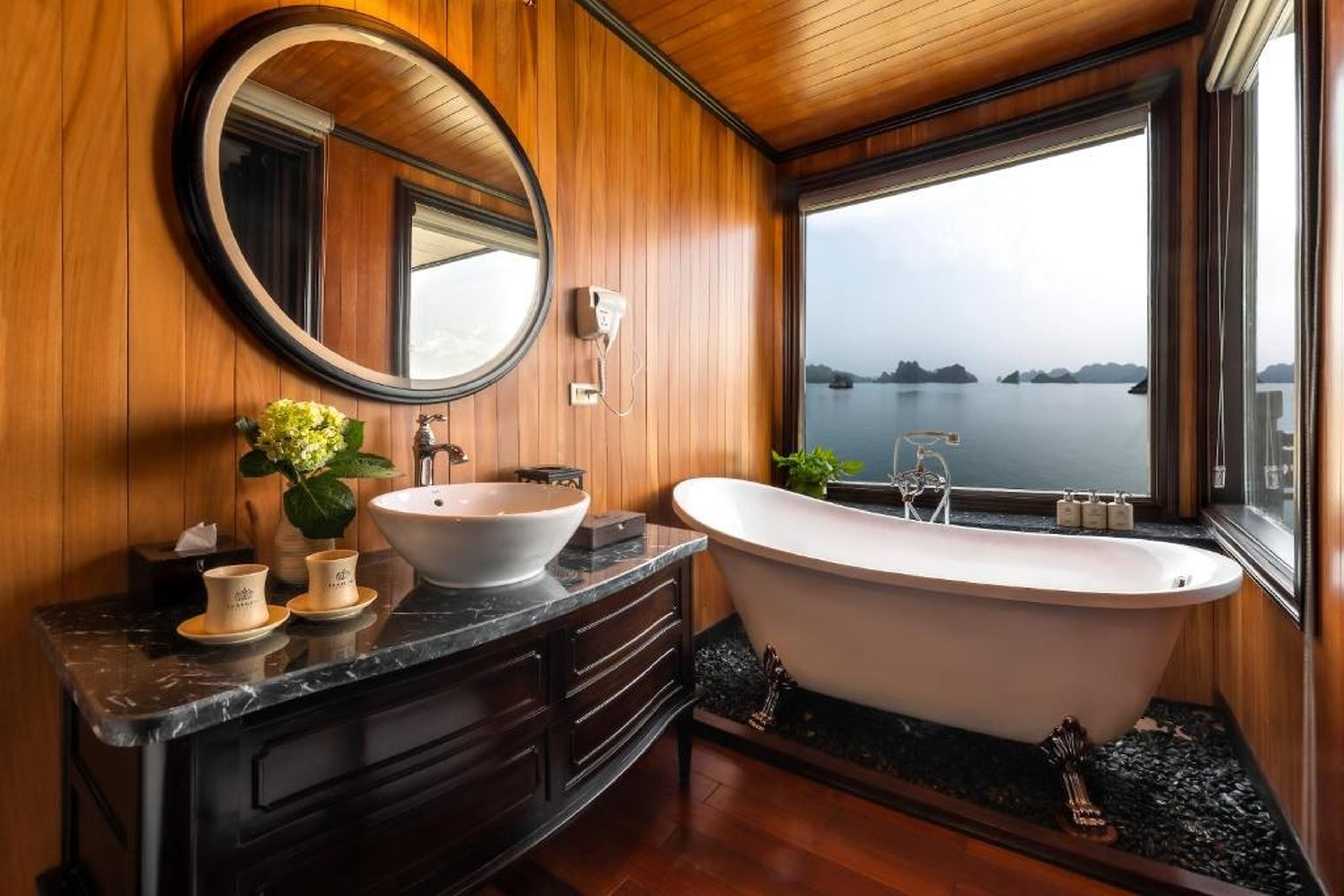 Mila Grand Luxury Cruise - Hình 4
