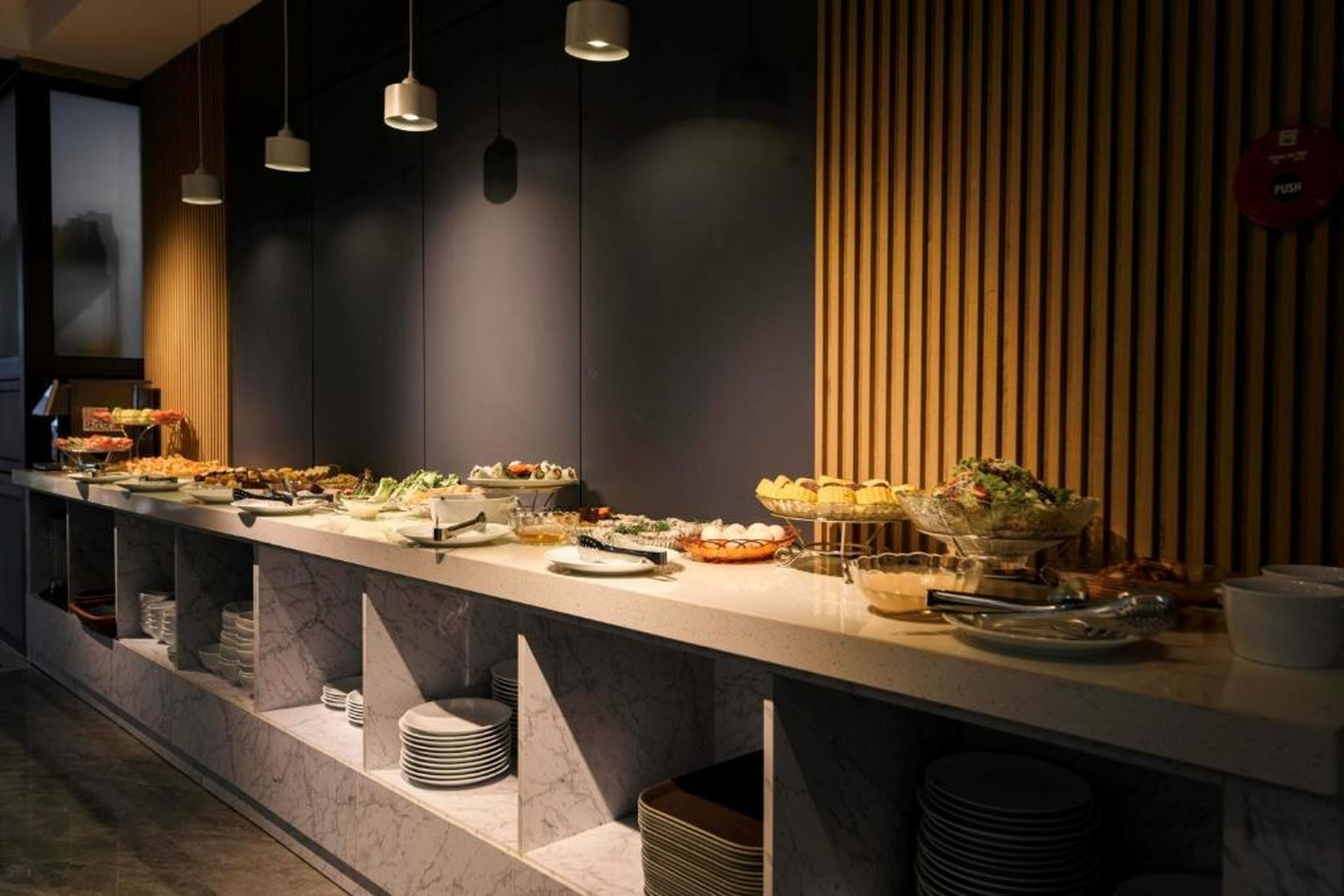 Anstay Residence by A La Carte Hạ Long - Hình 12