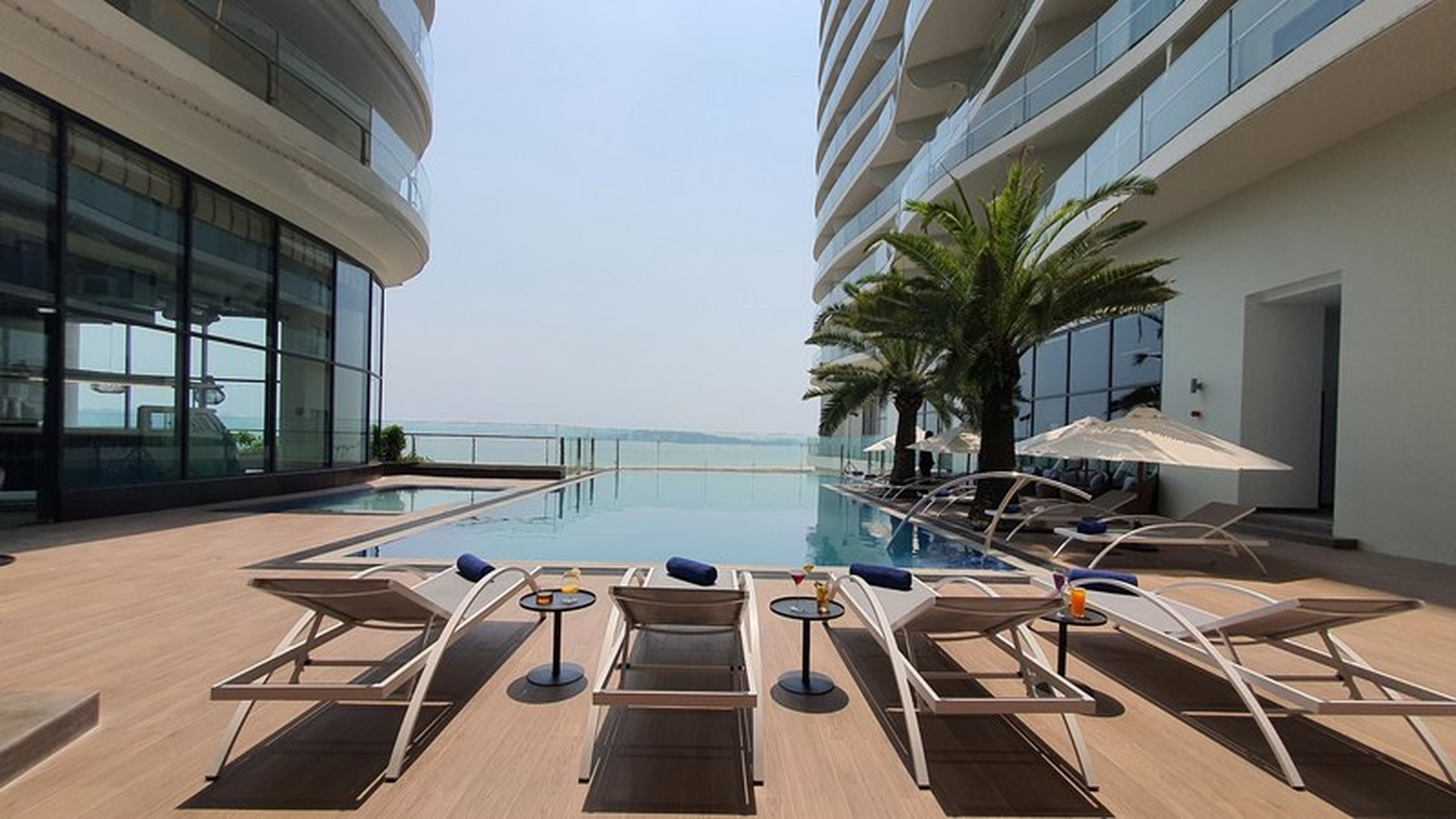 Citadines Marina Halong – Southeast Asia’s Most Luxurious Hotel by Ha Long Bay - Hình 16