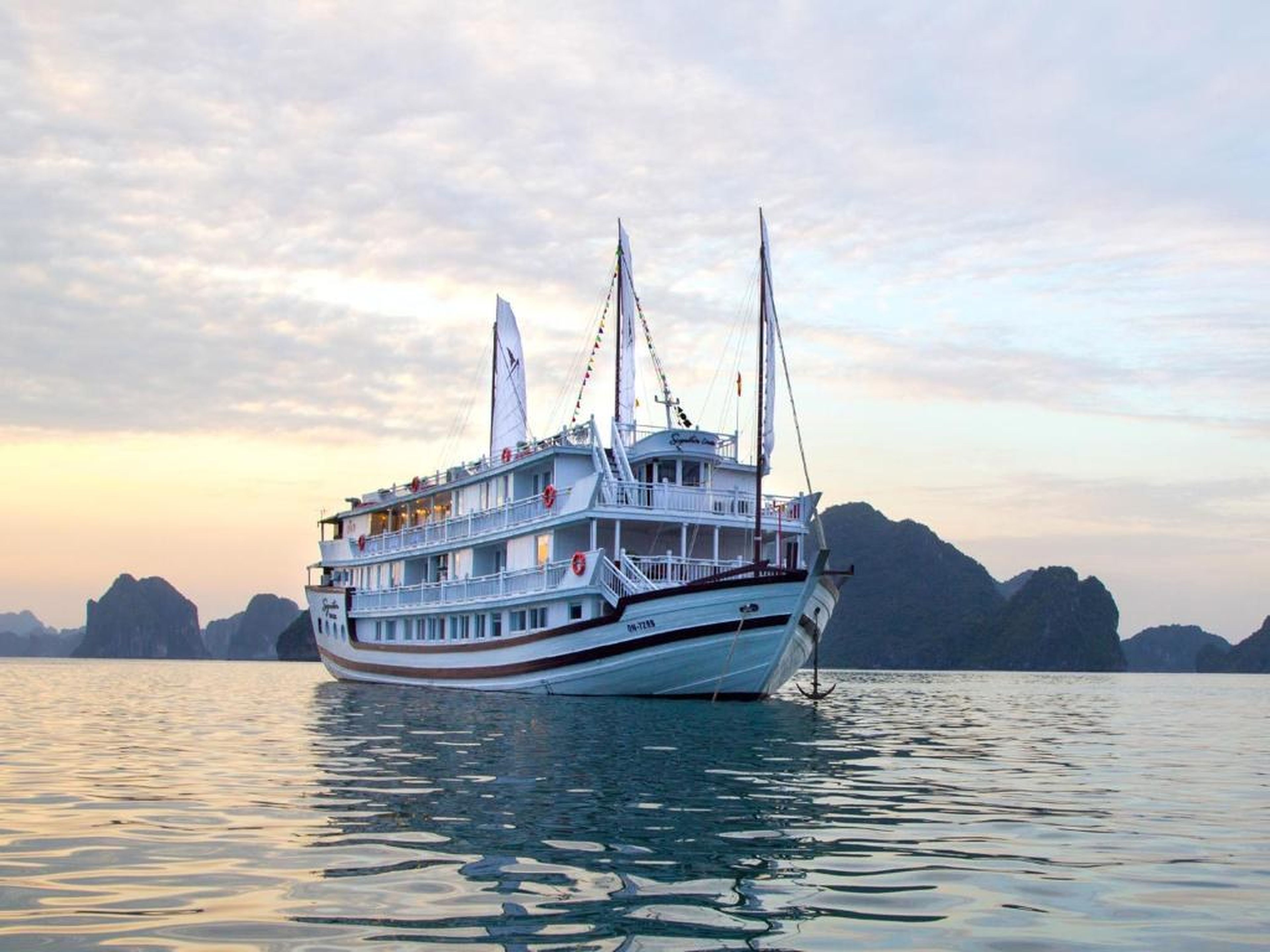 Signature Royal Halong Cruise - Hình 27