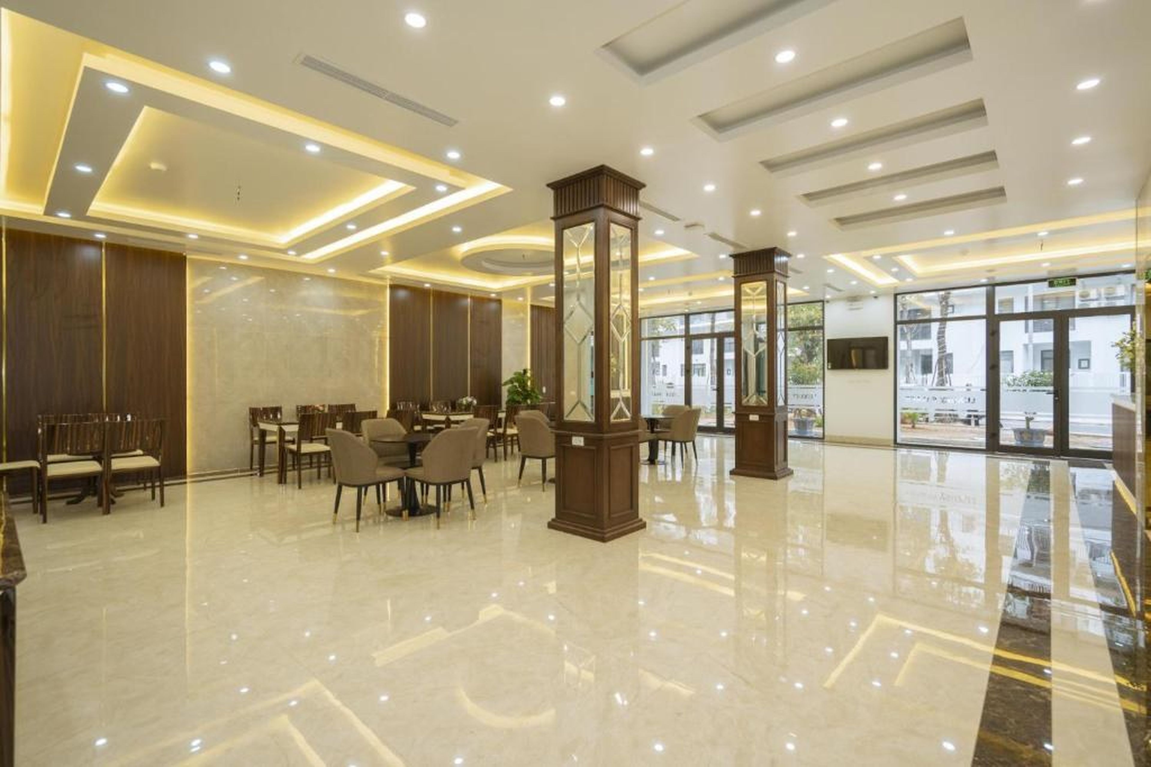 Luxury Palace Hotel - Hình 6
