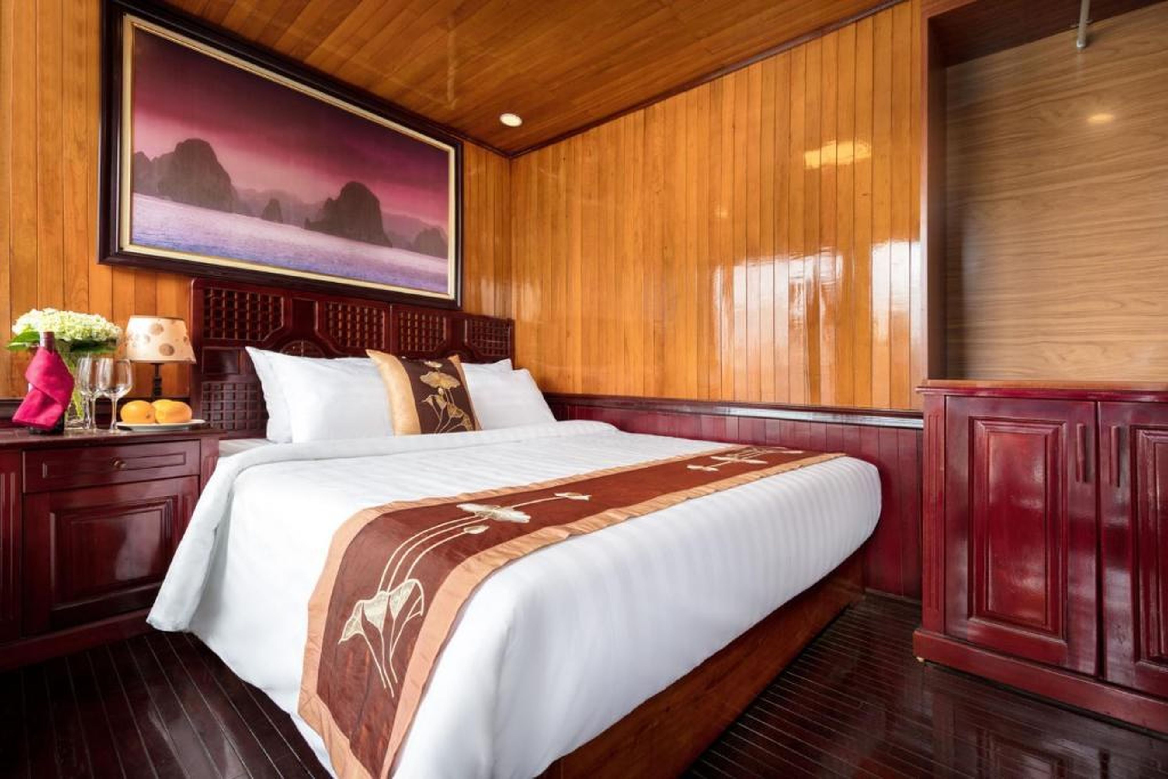 Cozy Bay Classic Cruise - Hình 16
