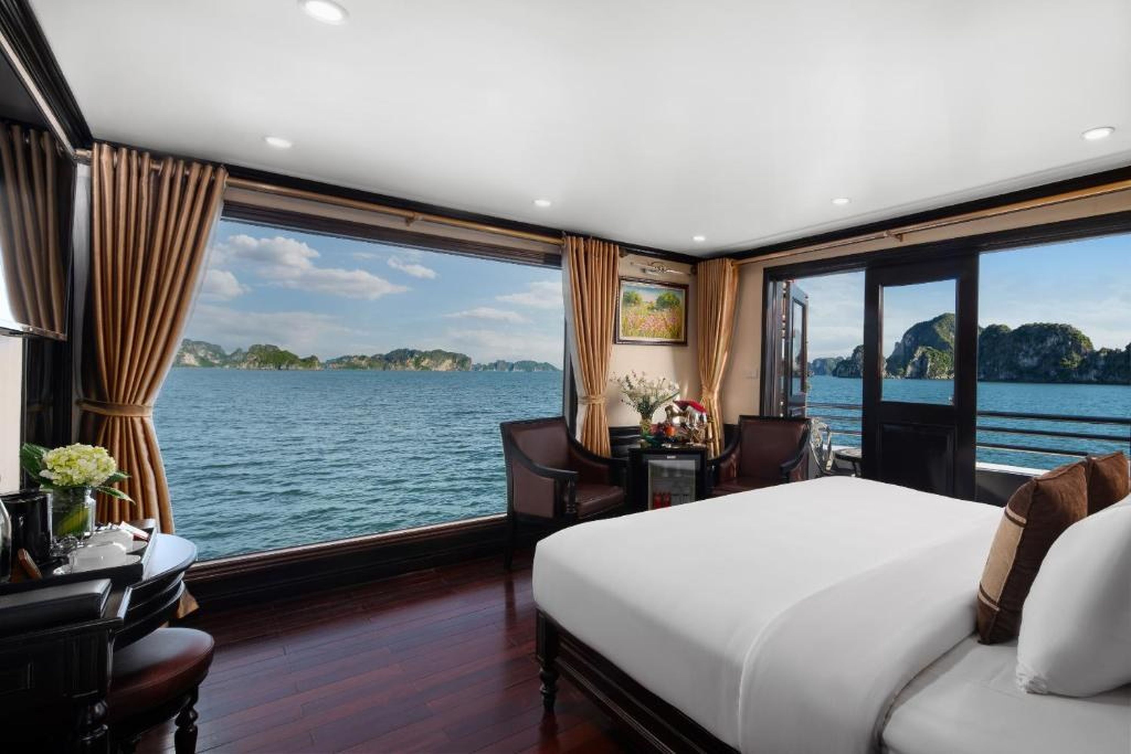 Athena Royal Cruise - Luxury in Halong Bay - Hình 7
