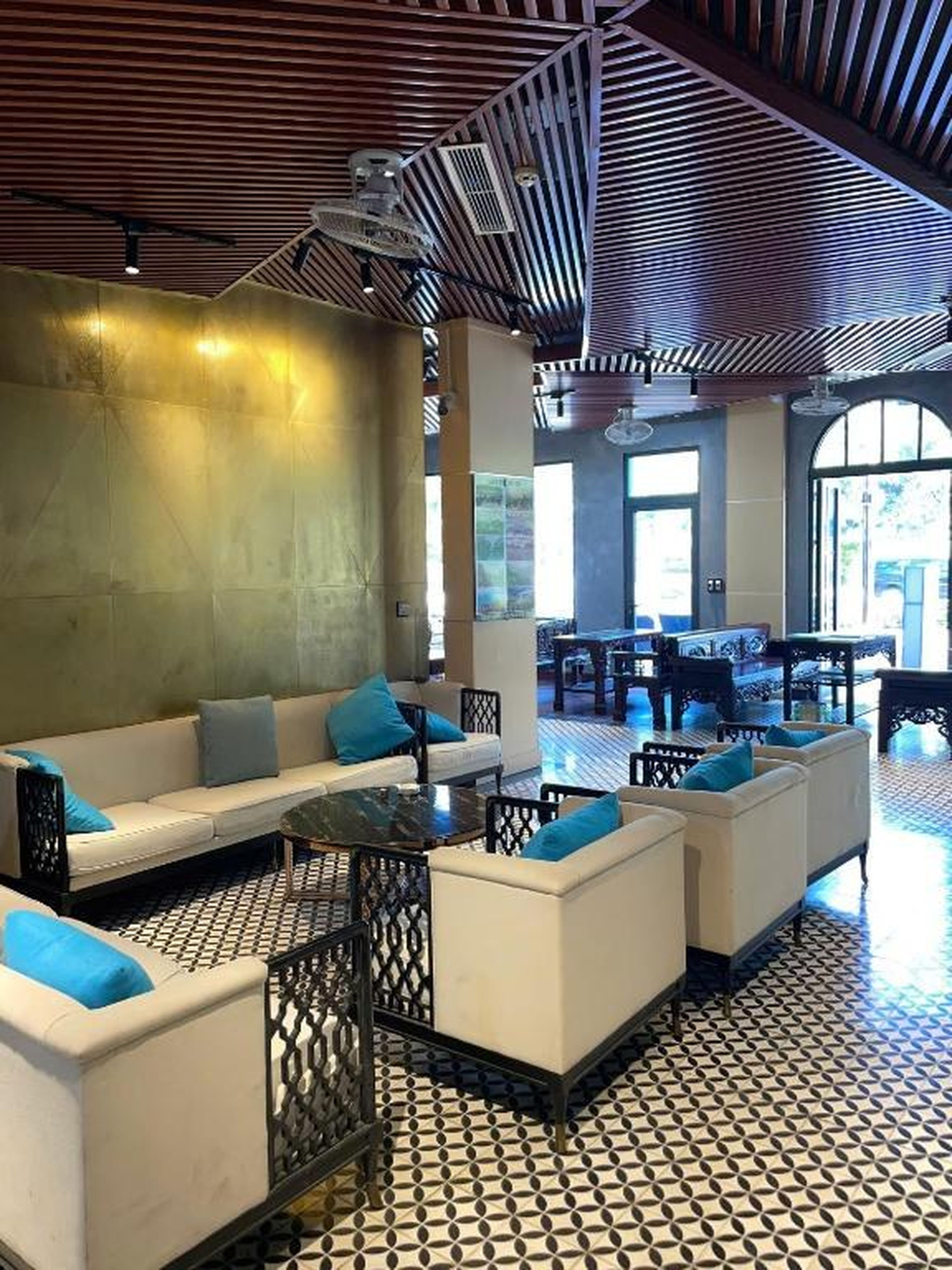 Ha Long ARISTO Hotel - Hình 34