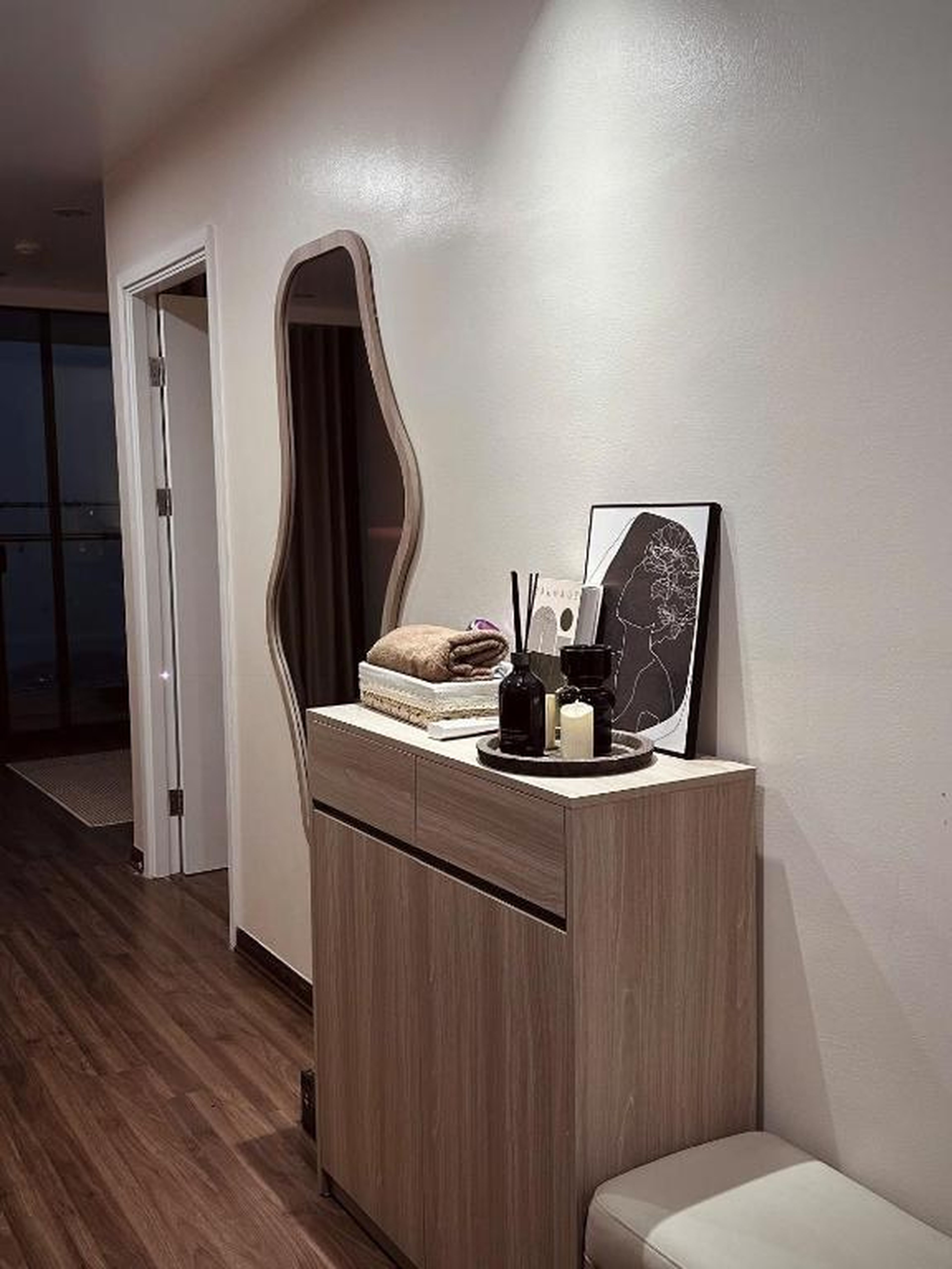 Apartment on 20th & 31st floor, Bai Chay Bridge & Ha Long Bay view - Hình 12