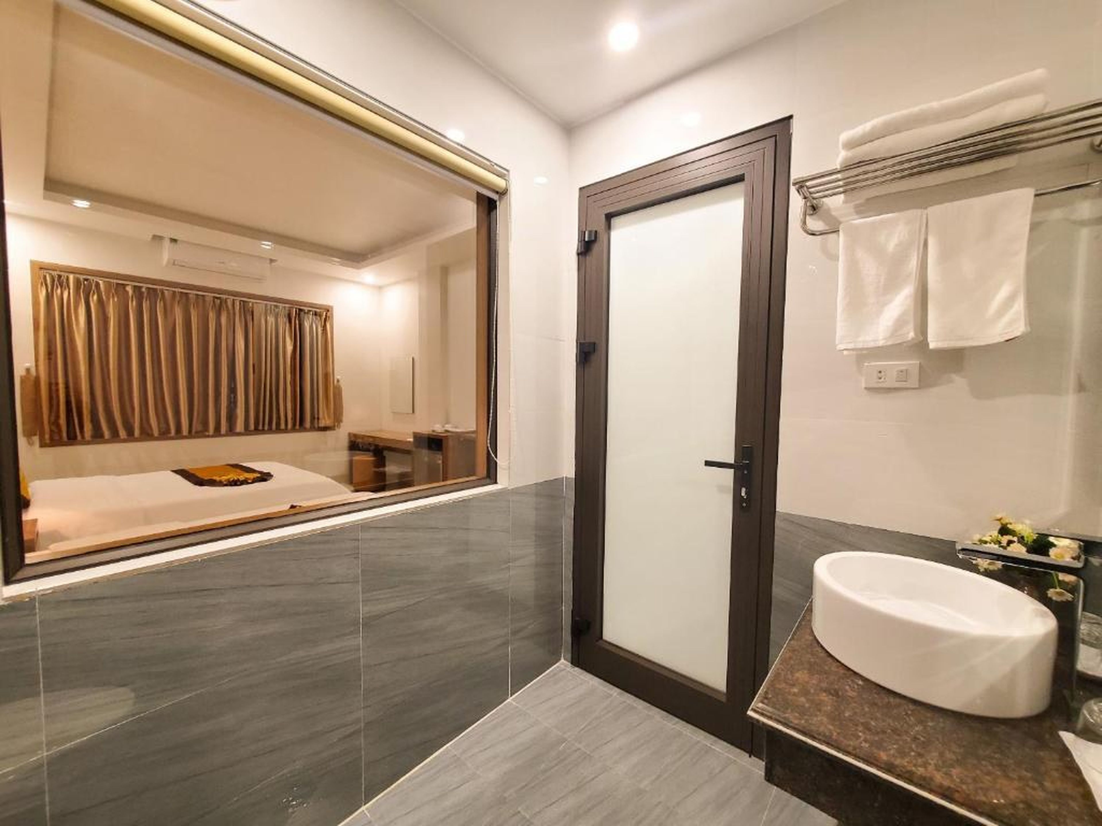 Tuấn Linh Hotel - Hình 23