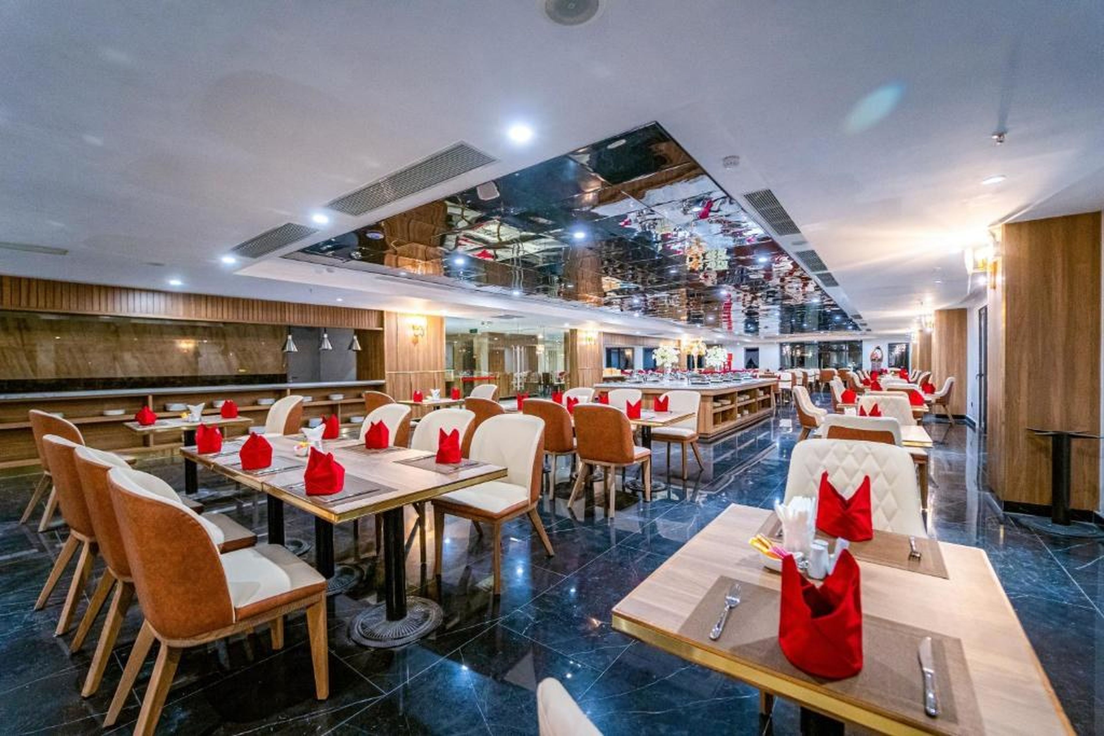 Paddington Hotel Halong Bayview - Hình 43