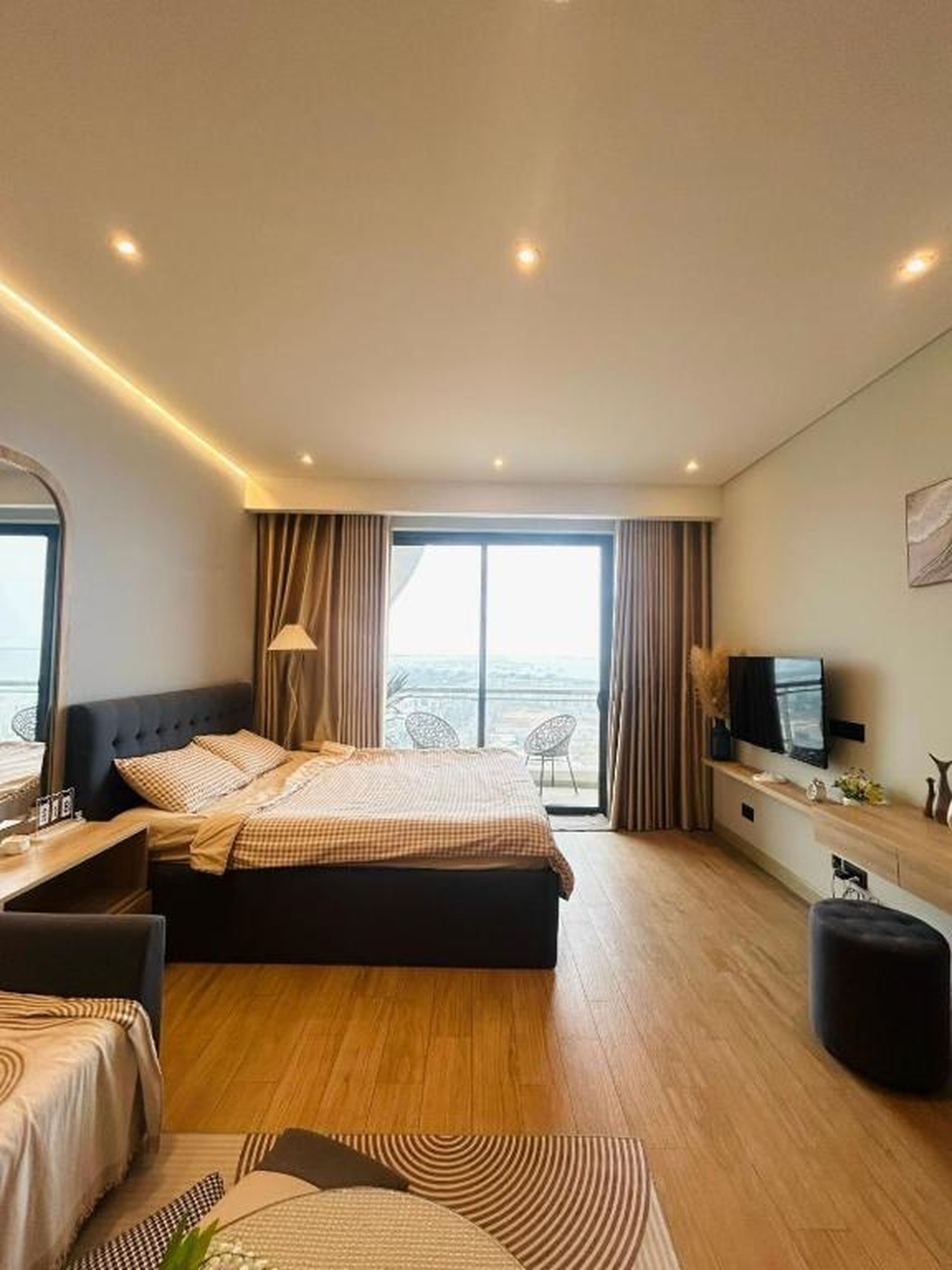 MiVi Seaview Homestay Citadines Marina Hung Thang Ha Long - Hình 31