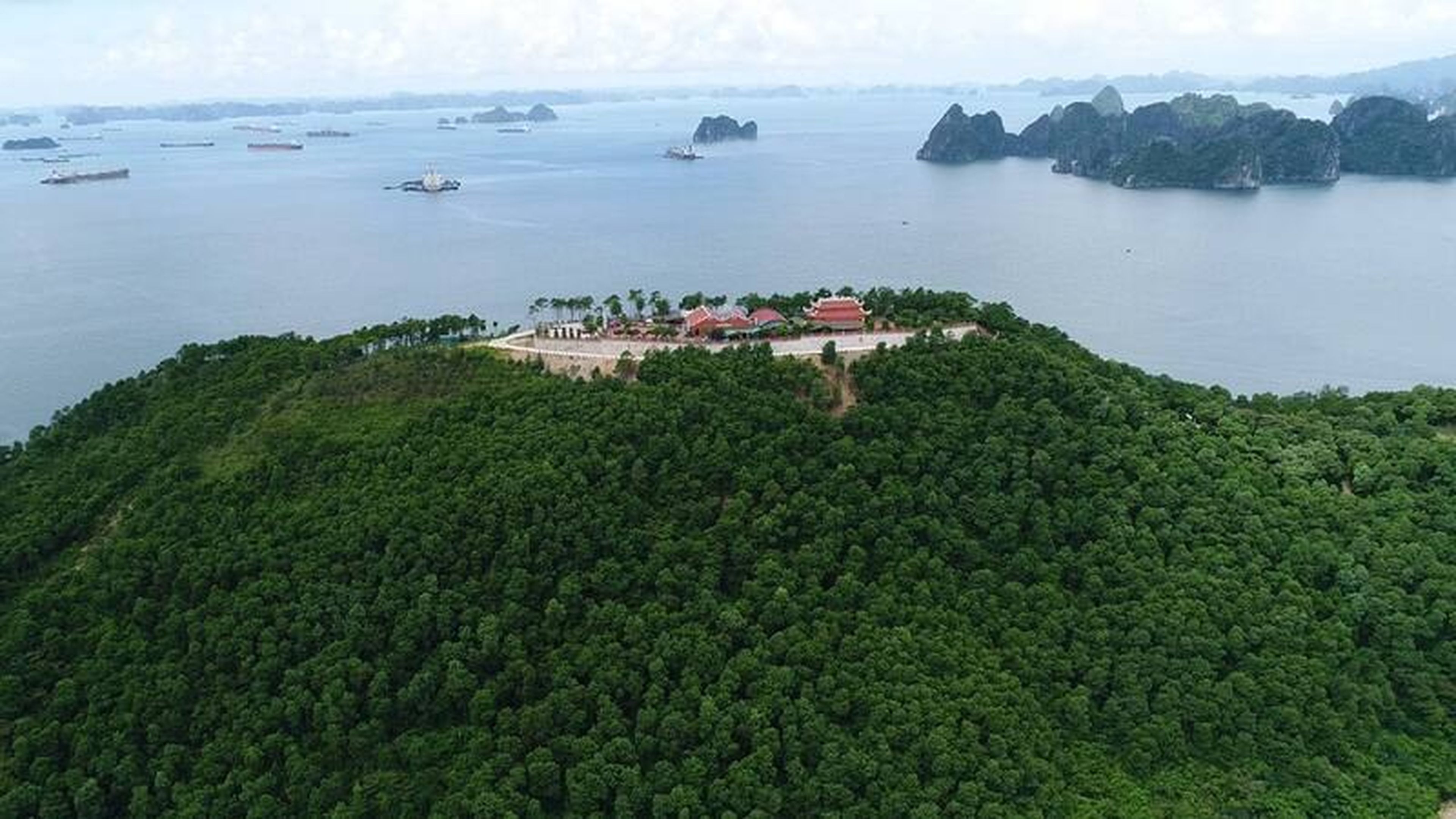 Đảo Thẻ Vàng Quảng Ninh một viên ngọc giữa Bái Tử Long - Hình 5