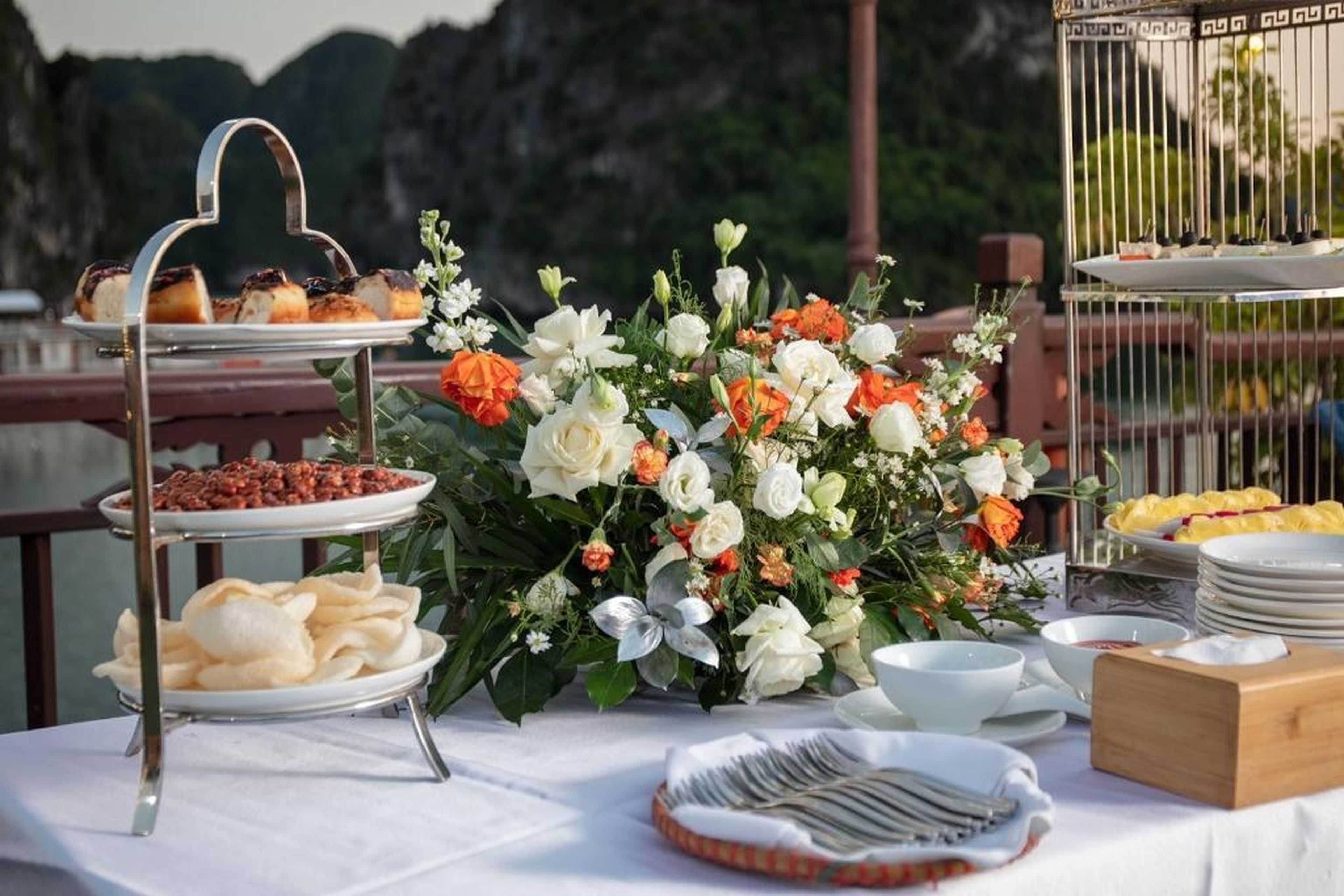 Amanda cruise 5 star ha long bay - Hình 19
