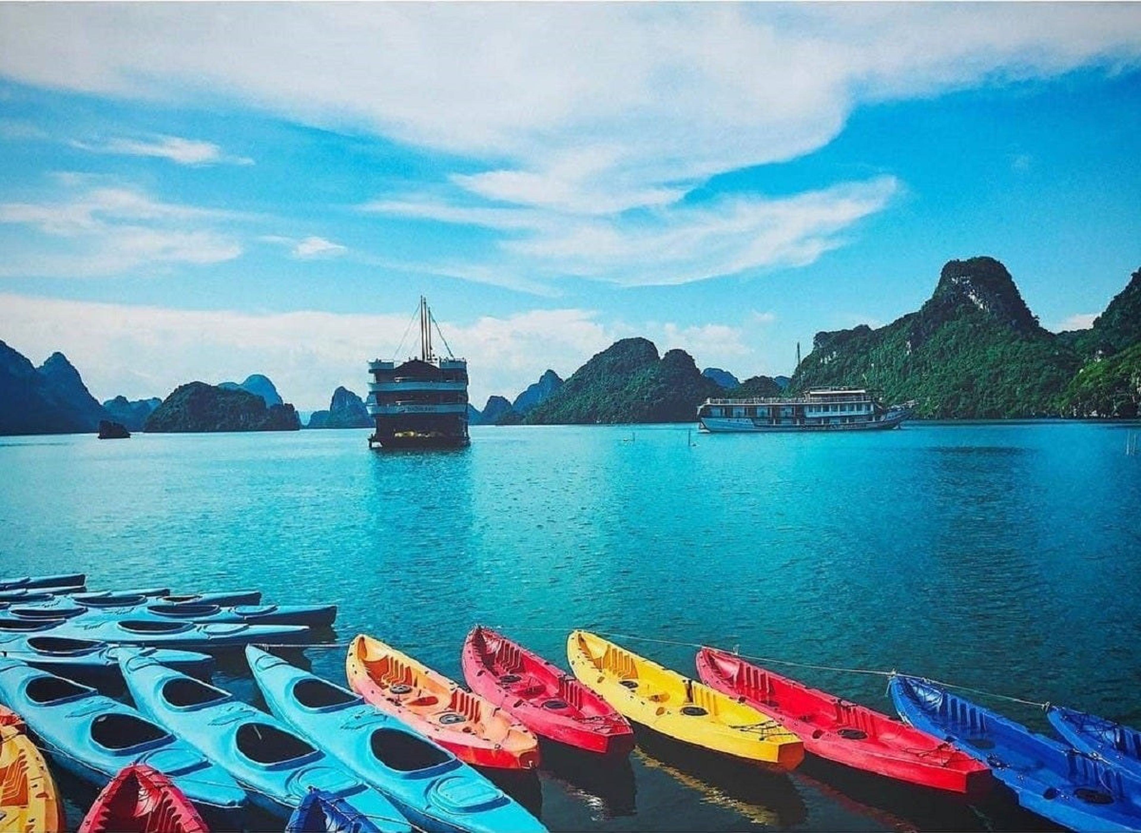 Hòn Con Cóc - Tuyệt tác điêu khắc của tạo hóa giữa biển trời Hạ Long - Hình 4