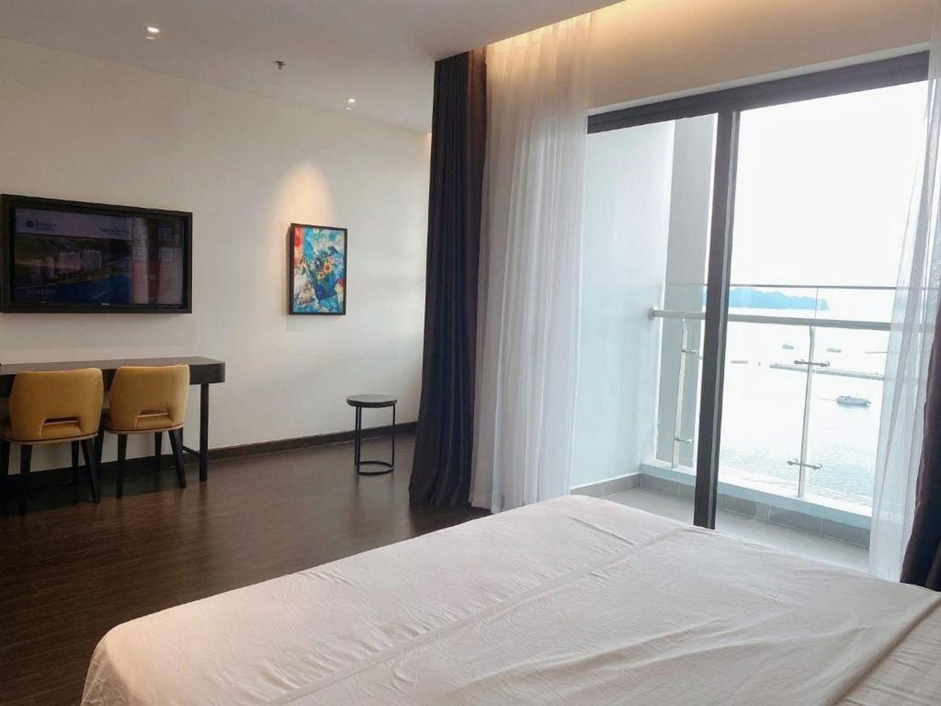 Home khách sạn SAPPHIRE 5 sao Hạ Long - Hình 10