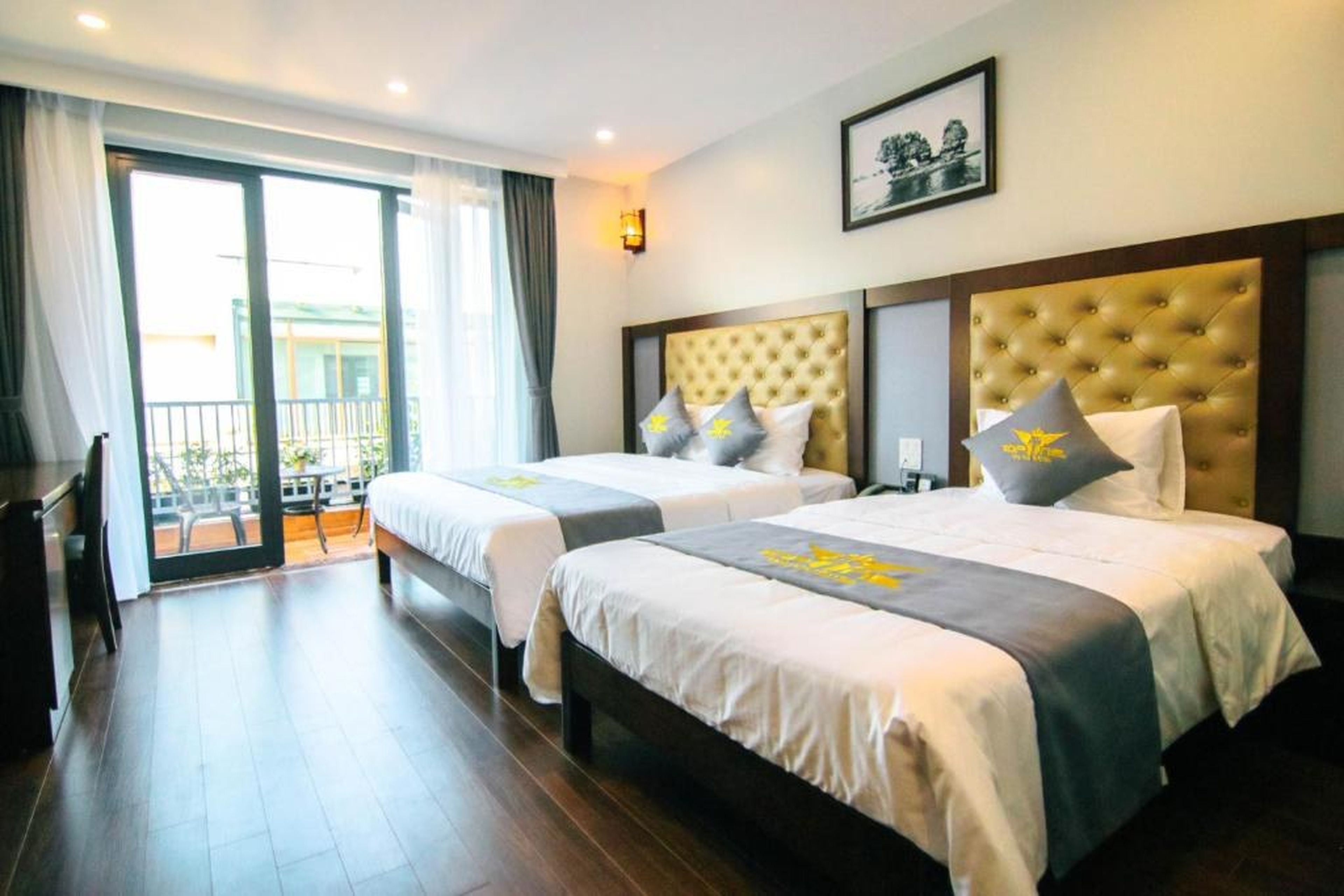 Topone Halong Hotel - Hình 30
