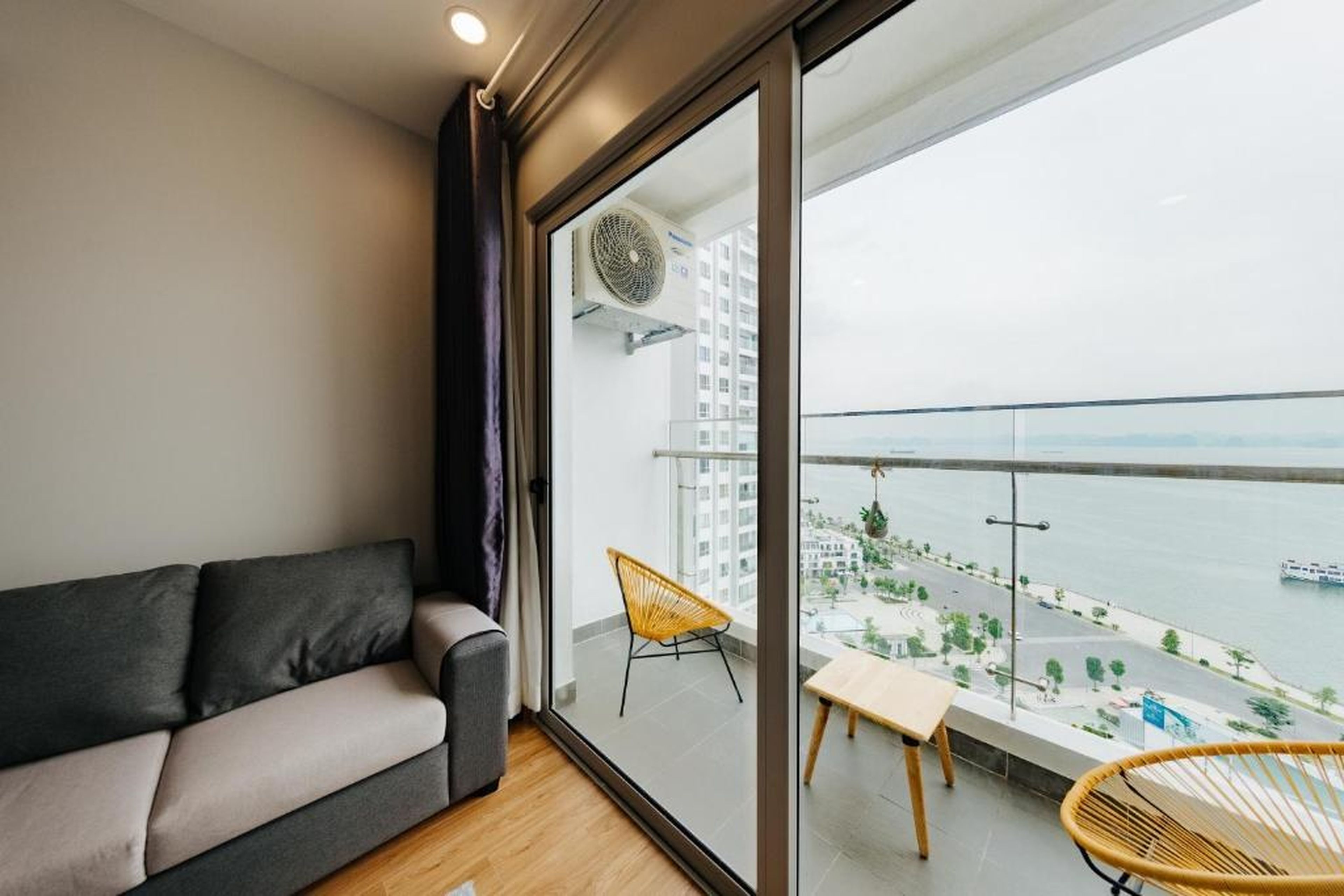 Hi-Home HALONG BAY Apartment SEA VIEW - Hình 4