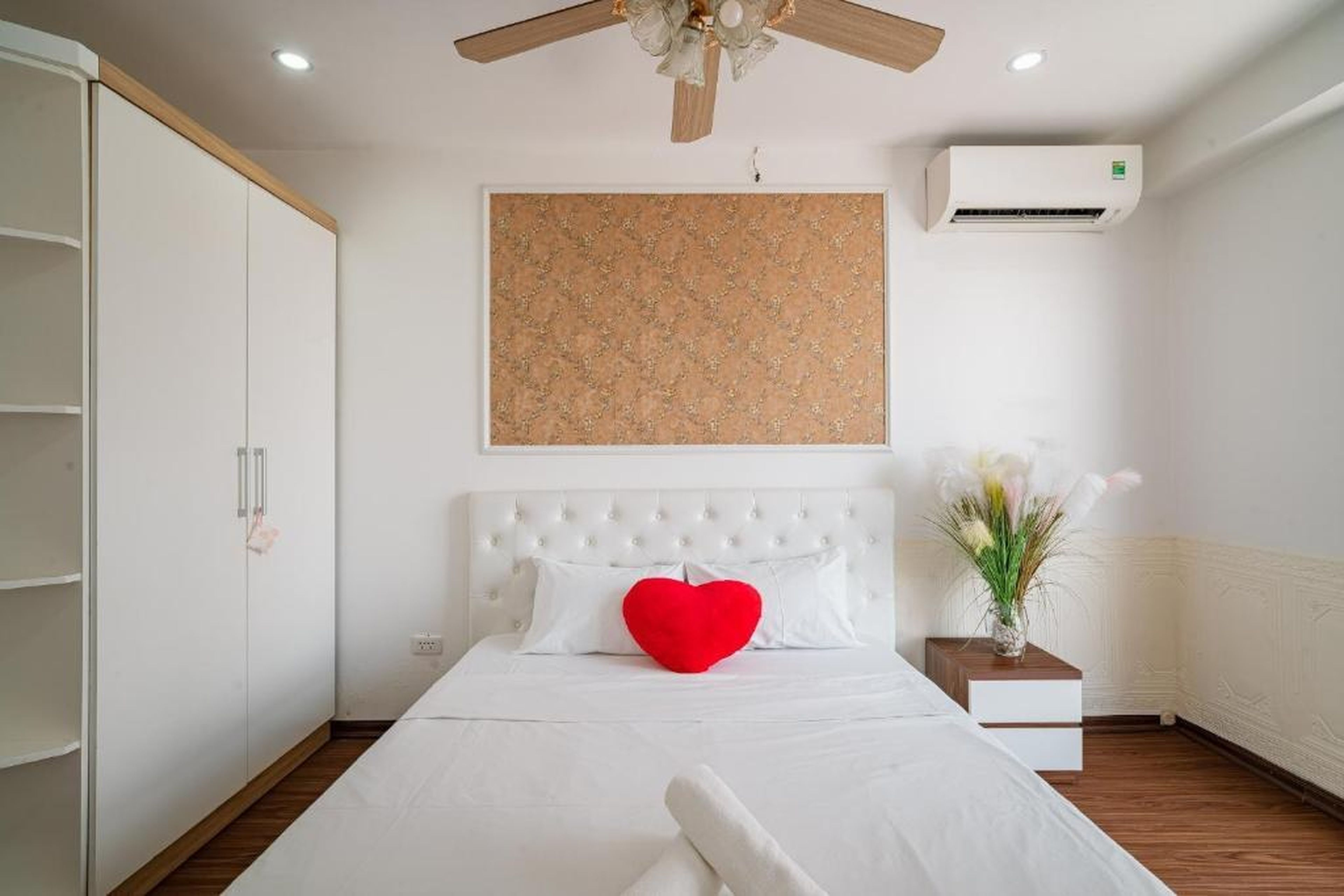 Three-bedroom house with sea view - Hình 10