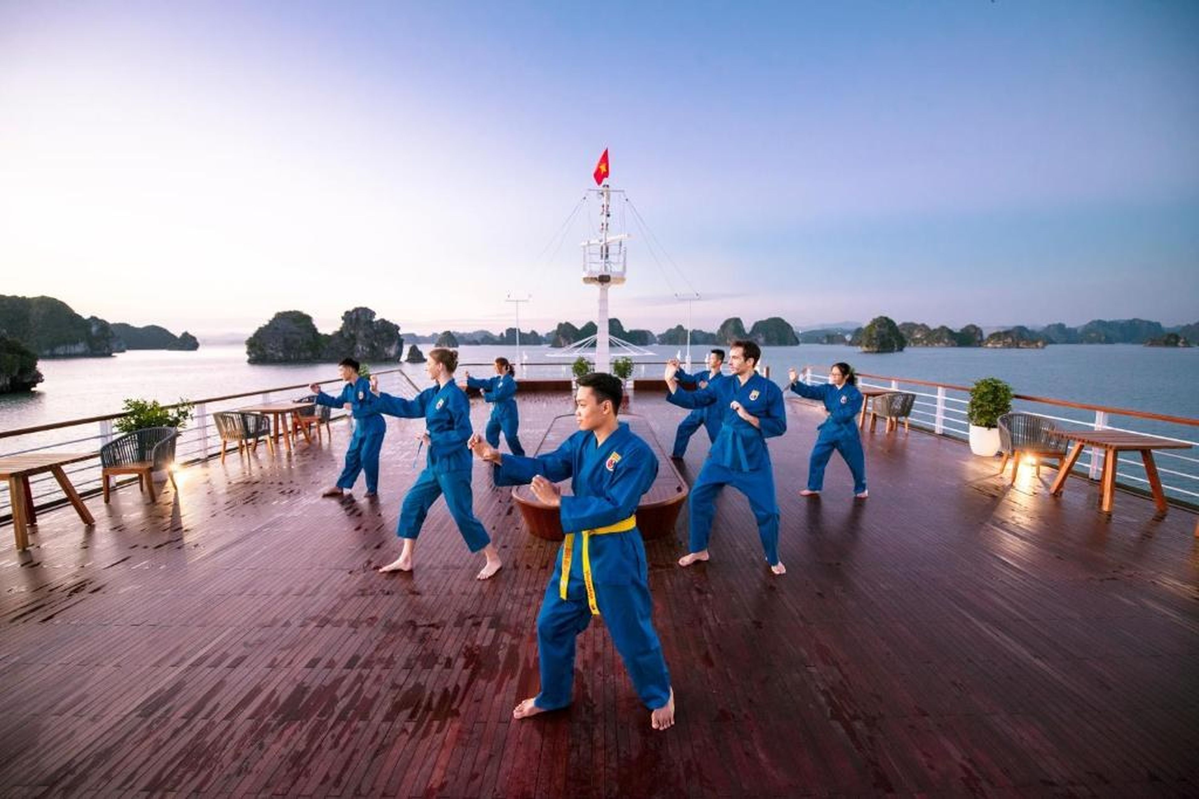 Heritage Cruises Binh Chuan Cat Ba Archipelago - Hình 19