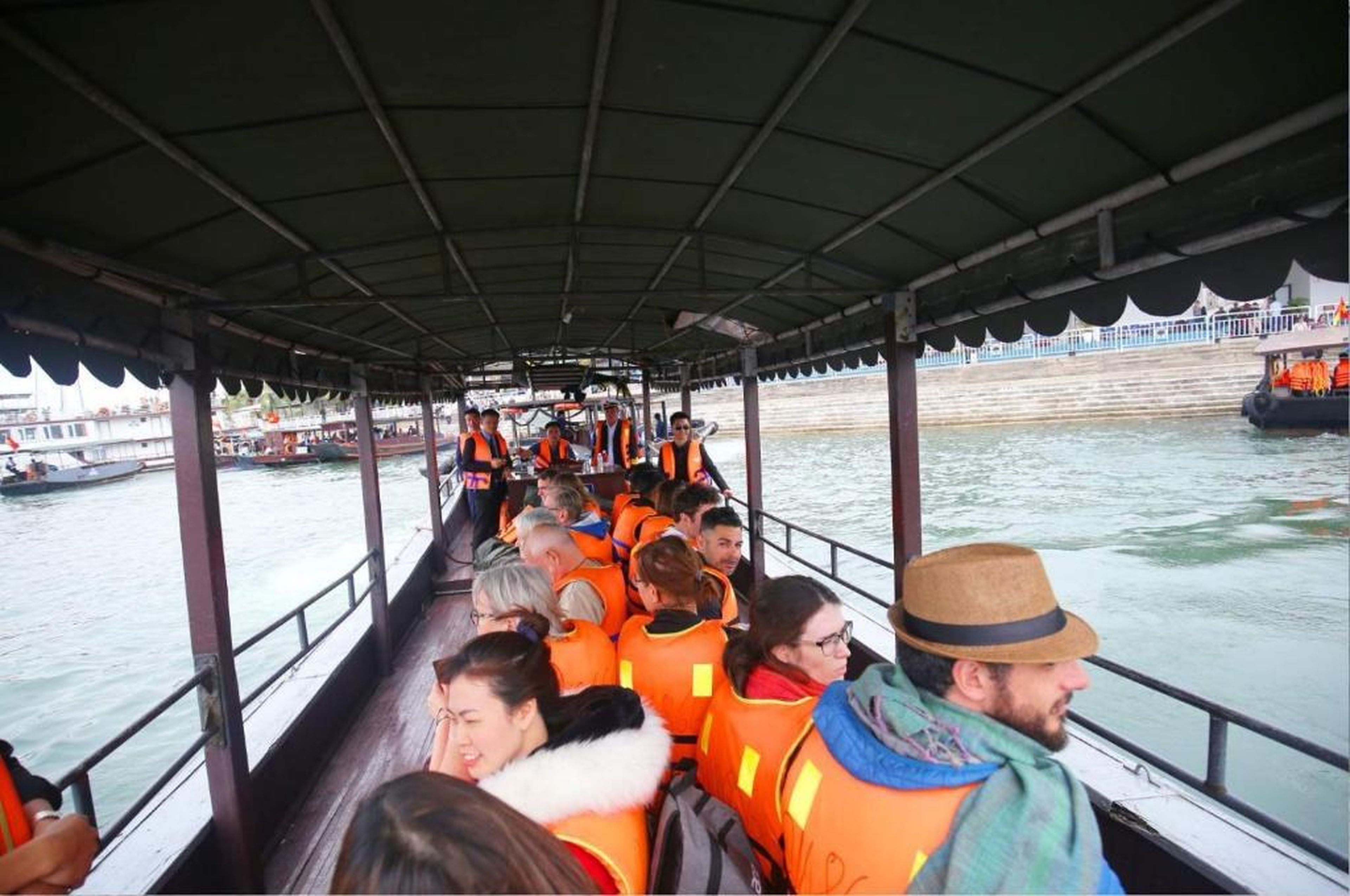 Halong Sapphire Cruises - Hình 17