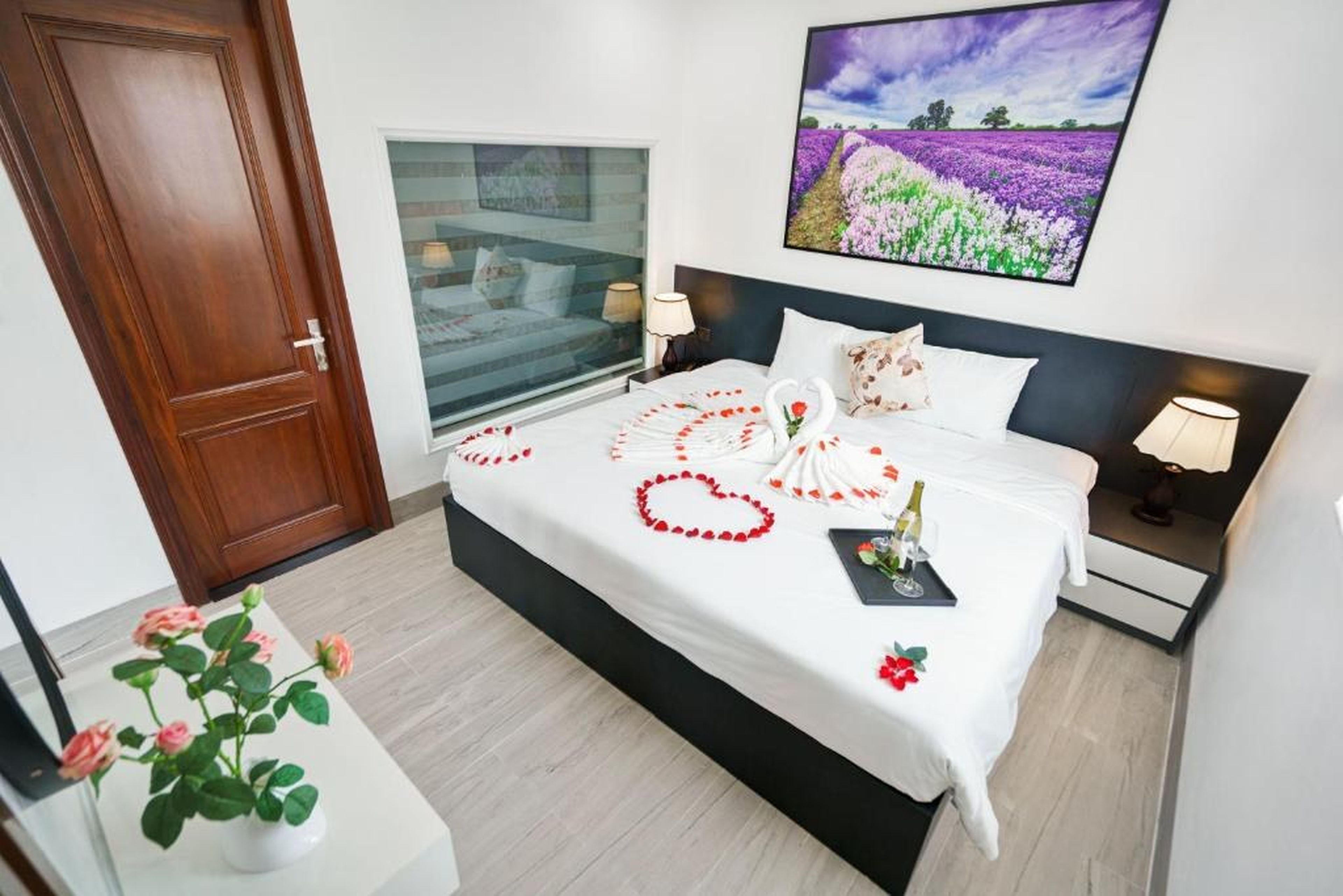 The Enchanted Ha Long Hotel - Bai Chay Beach - Hình 37
