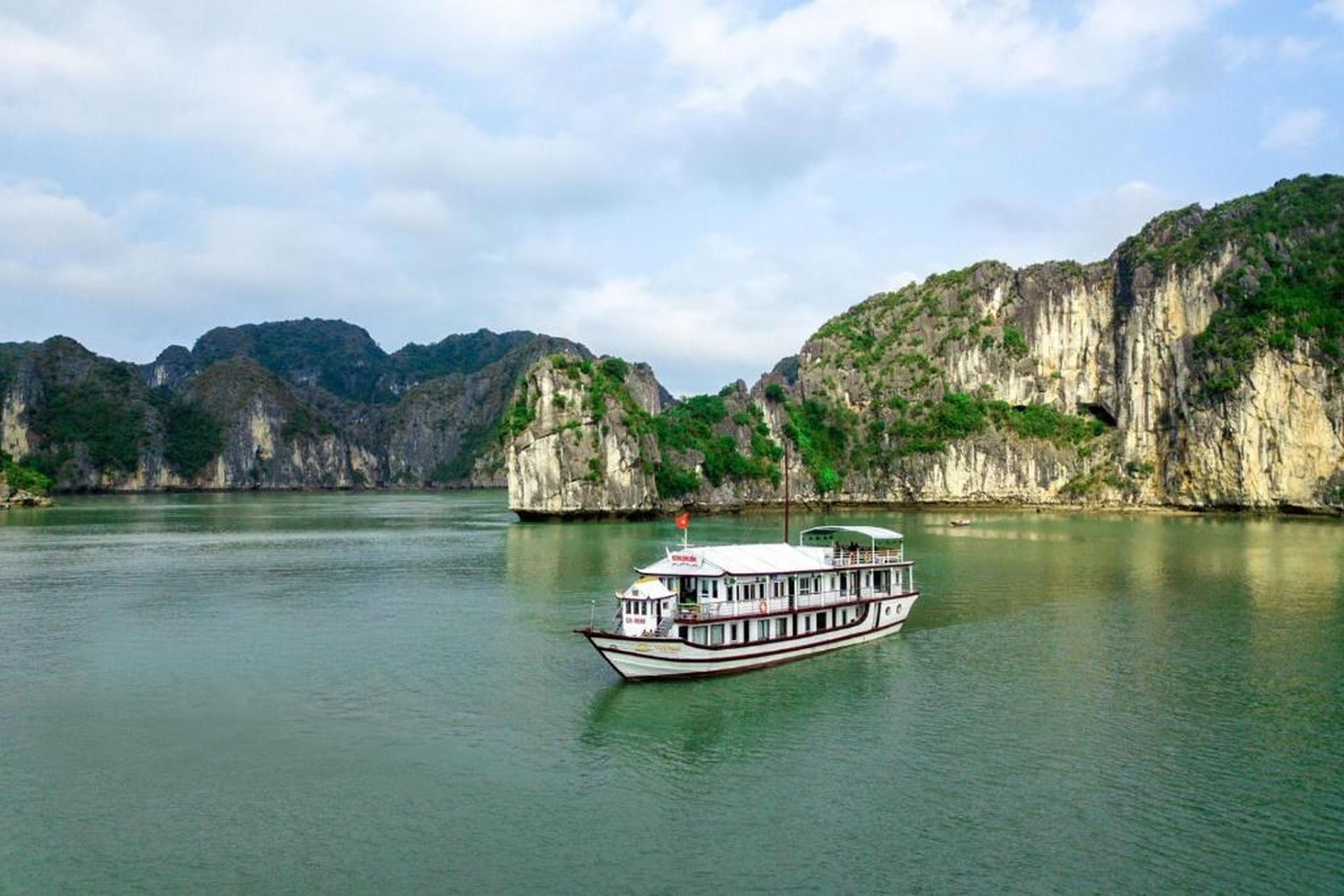 Cozy Bay Classic Cruise - Hình 8