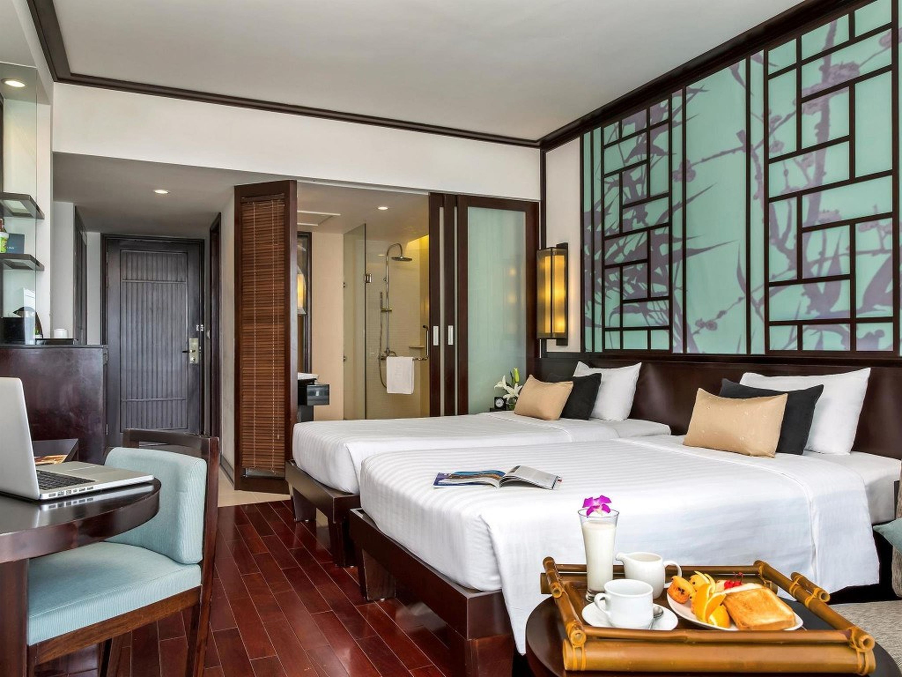Vui Tết 2024 đong đầy yêu thương tại 5 khách sạn Hạ Long cao cấp giá tốt nhất ở iVIVU - Hình 20