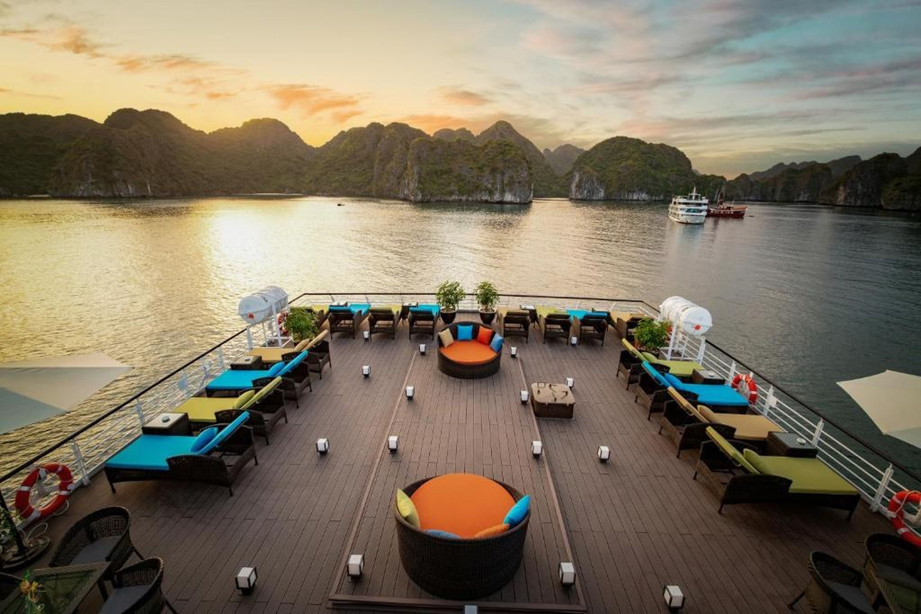 Stellar of the Seas Cruise - Hình 30