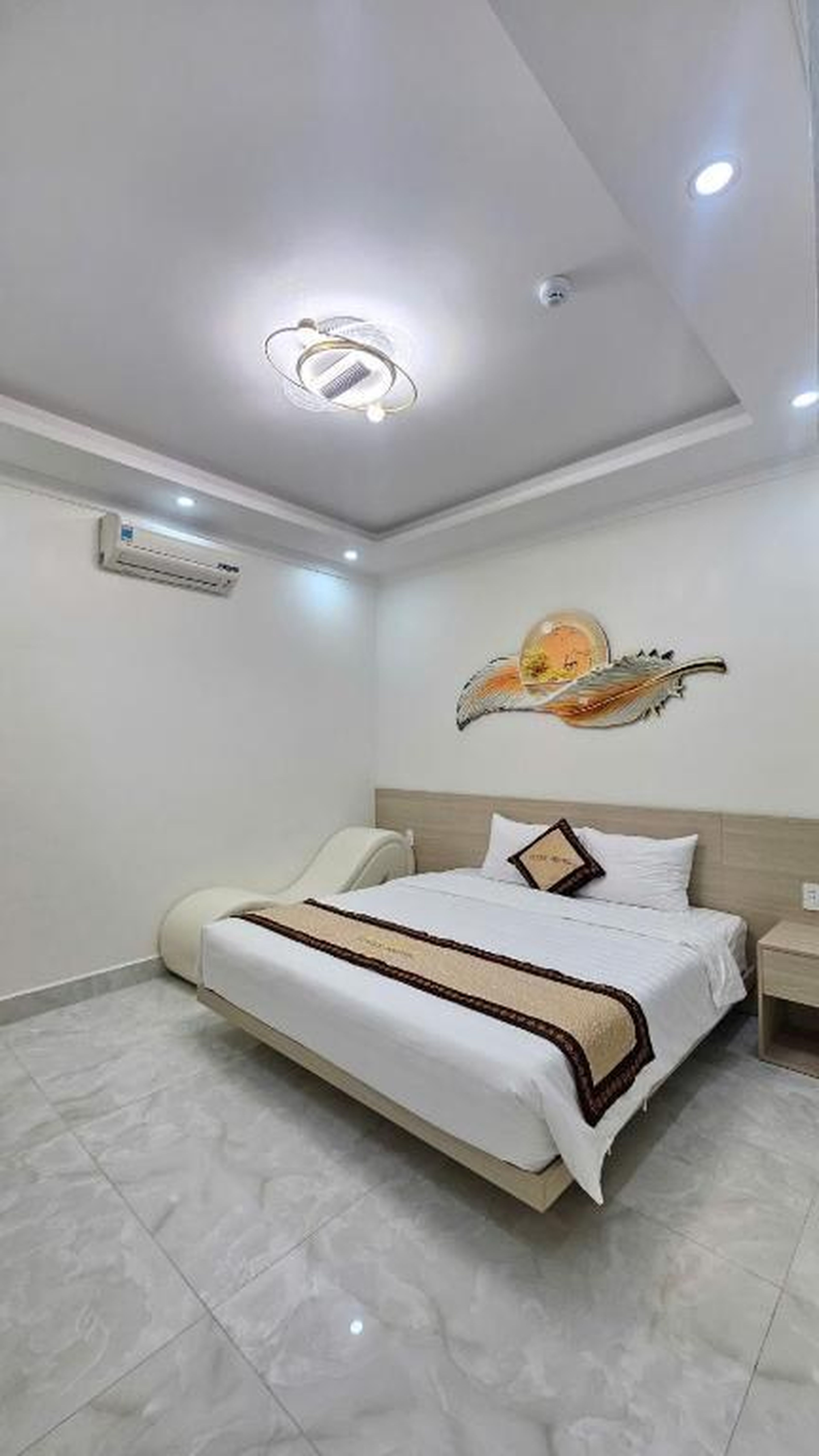 Lucky Hotel Uông Bí - Hình 25