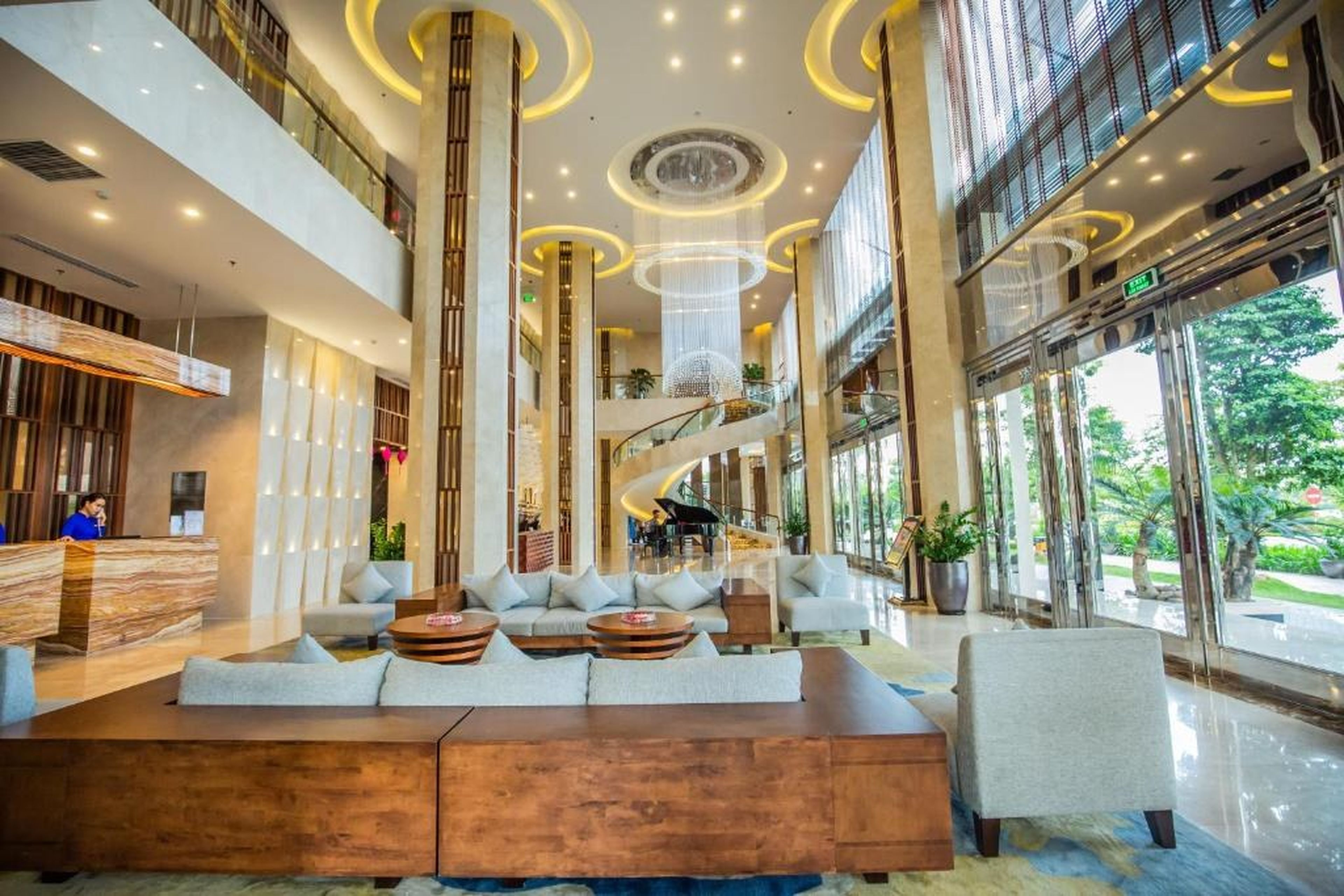 Central Luxury Hạ Long Hotel - Hình 42