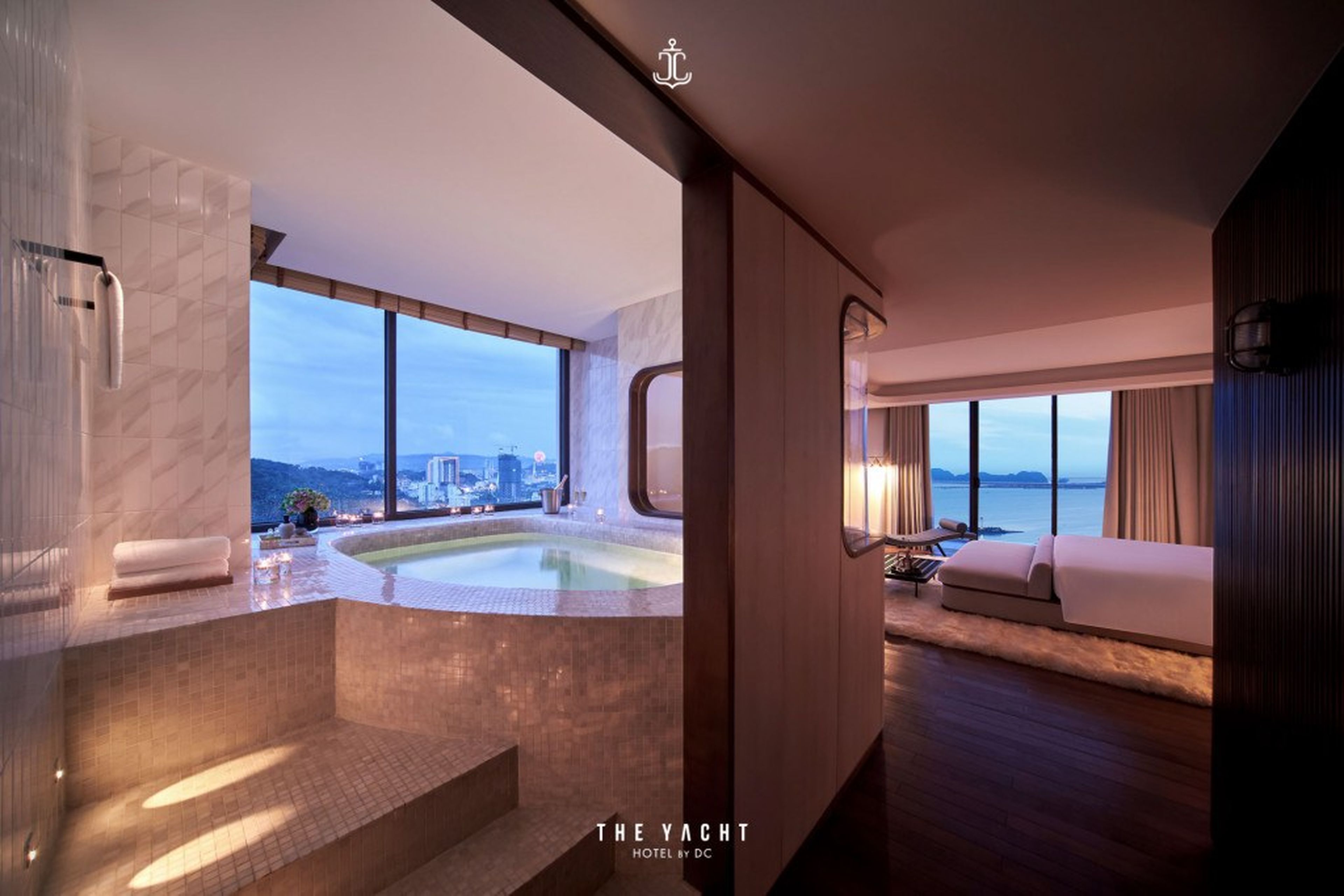 The Yacht by DC – “Du thuyền” sang trọng trên mặt đất neo giữa Hạ Long - Hình 19