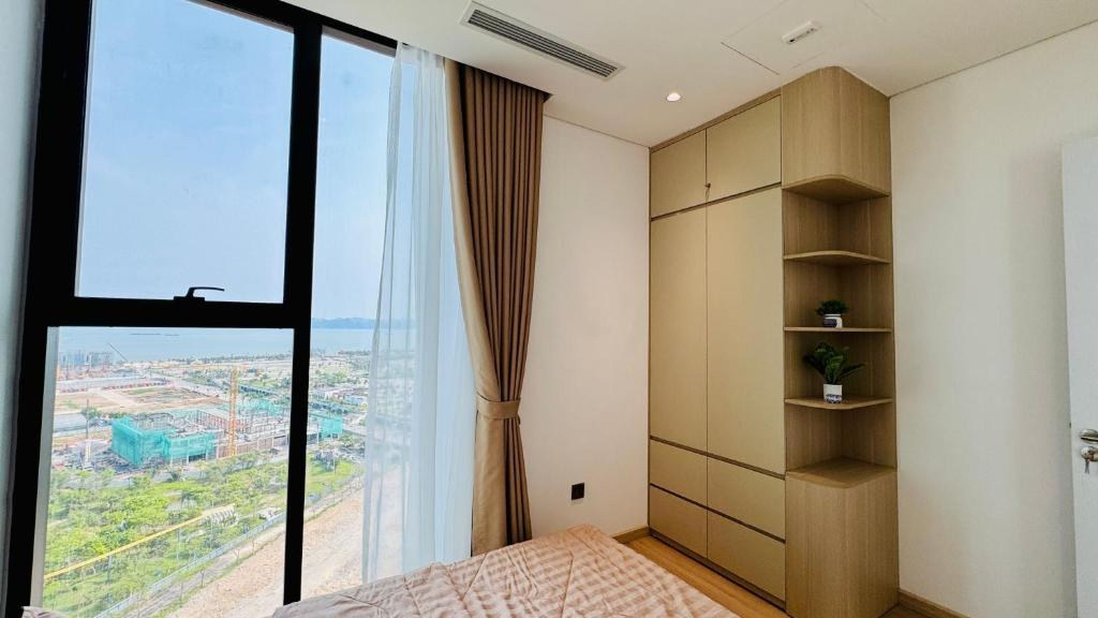 Căn hộ khách sạn The Holiday Hạ Long, Bãi Cháy, Quảng Ninh, căn 2n2vs - Hình 1