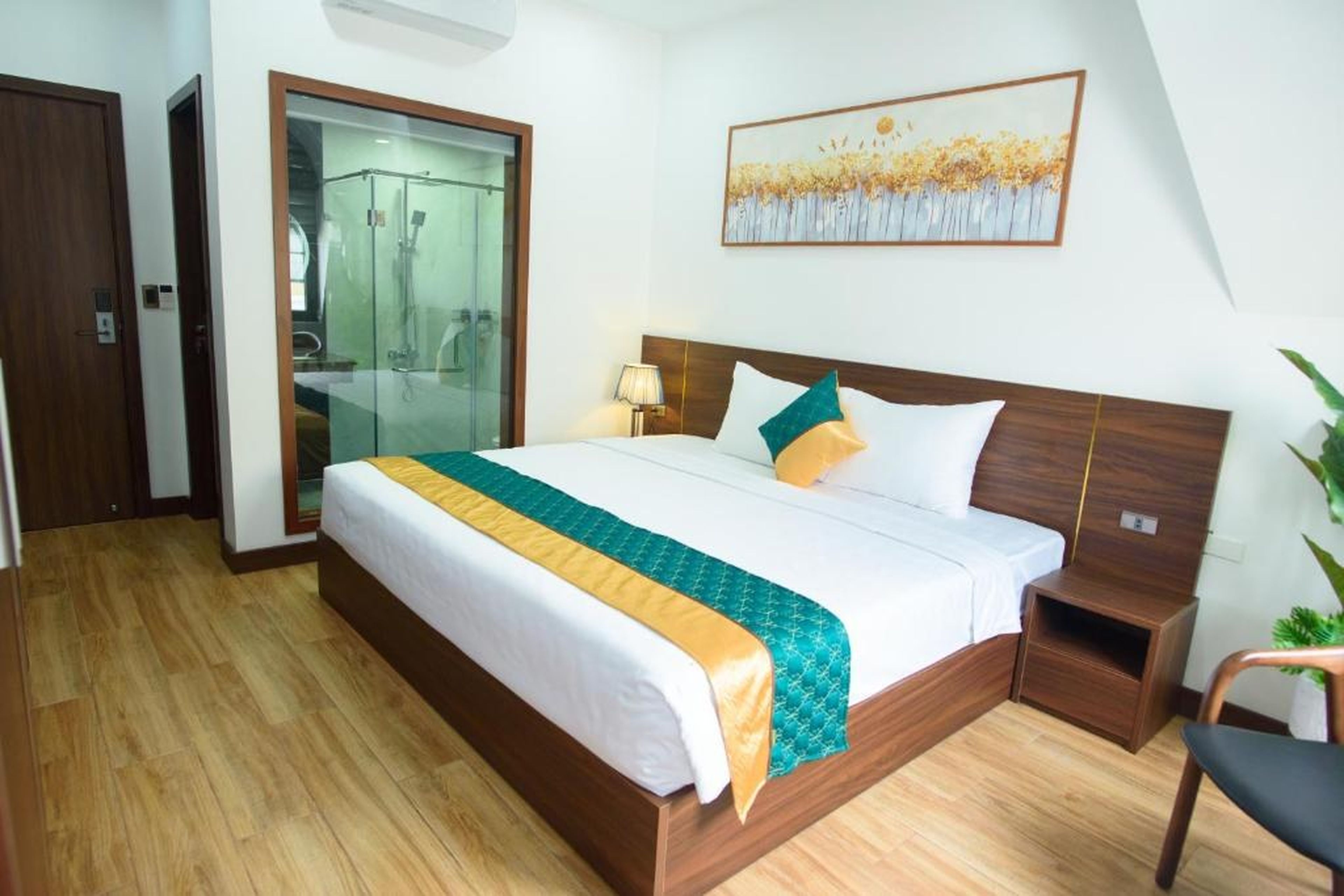 Maris Hotel & Coffee Ha Long - Hình 15