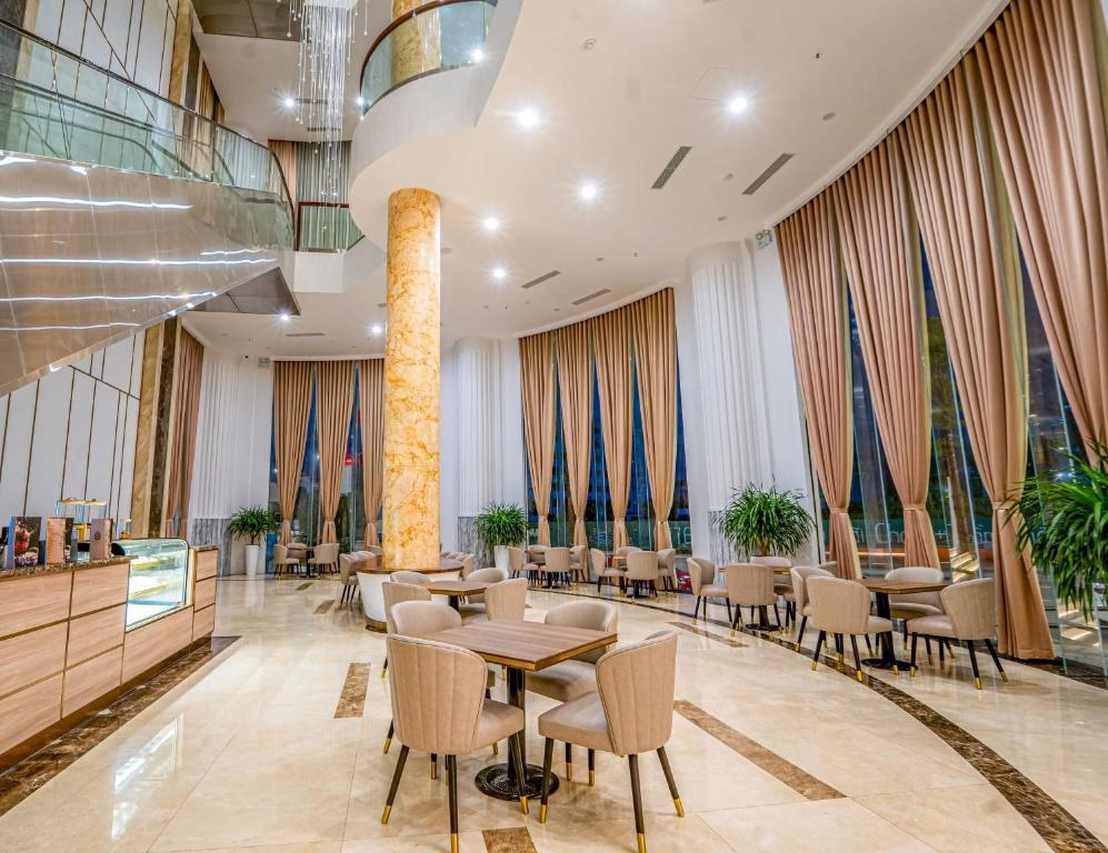 Paddington Hotel Halong Bayview - Hình 36