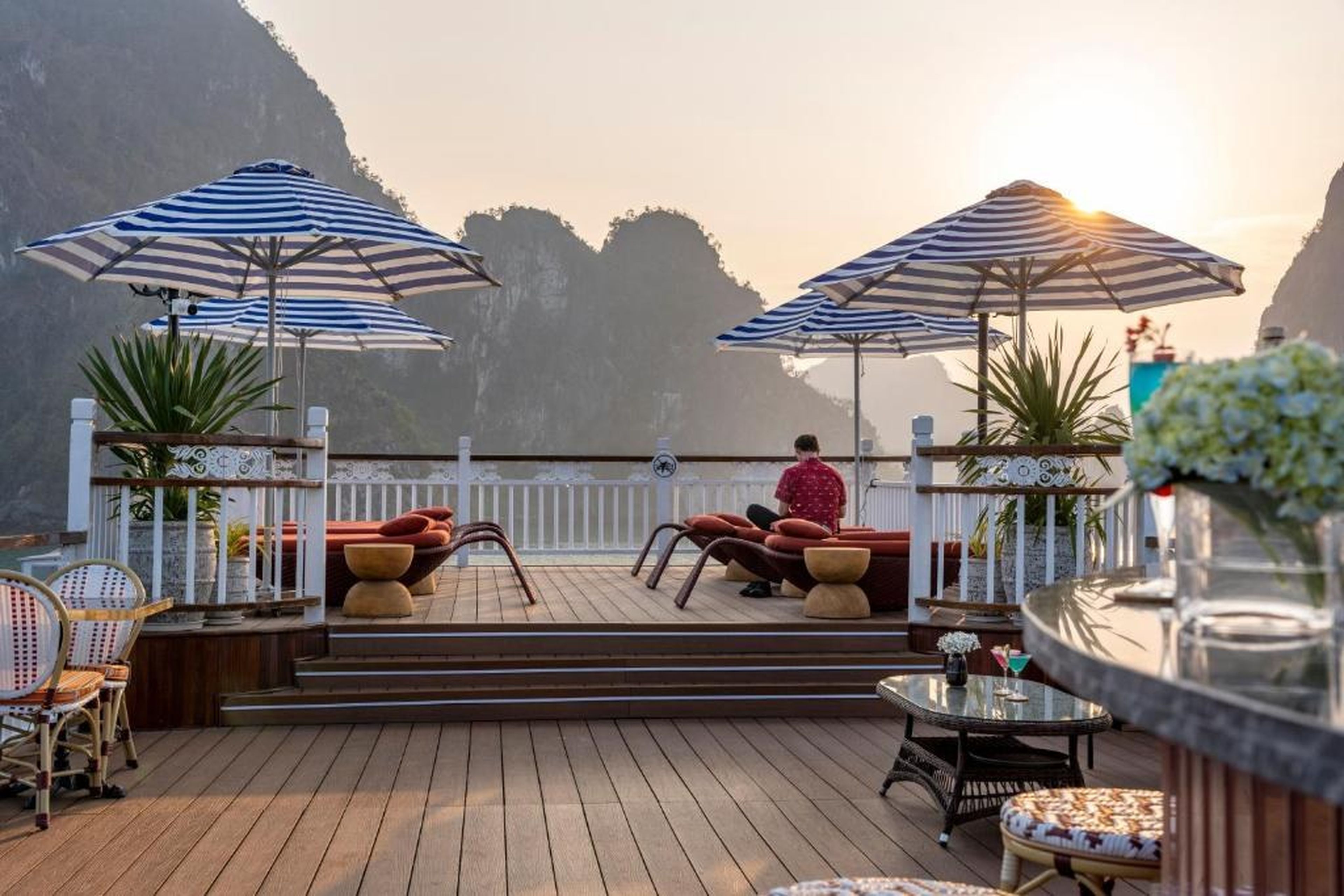 Signature Royal Halong Cruise - Hình 14
