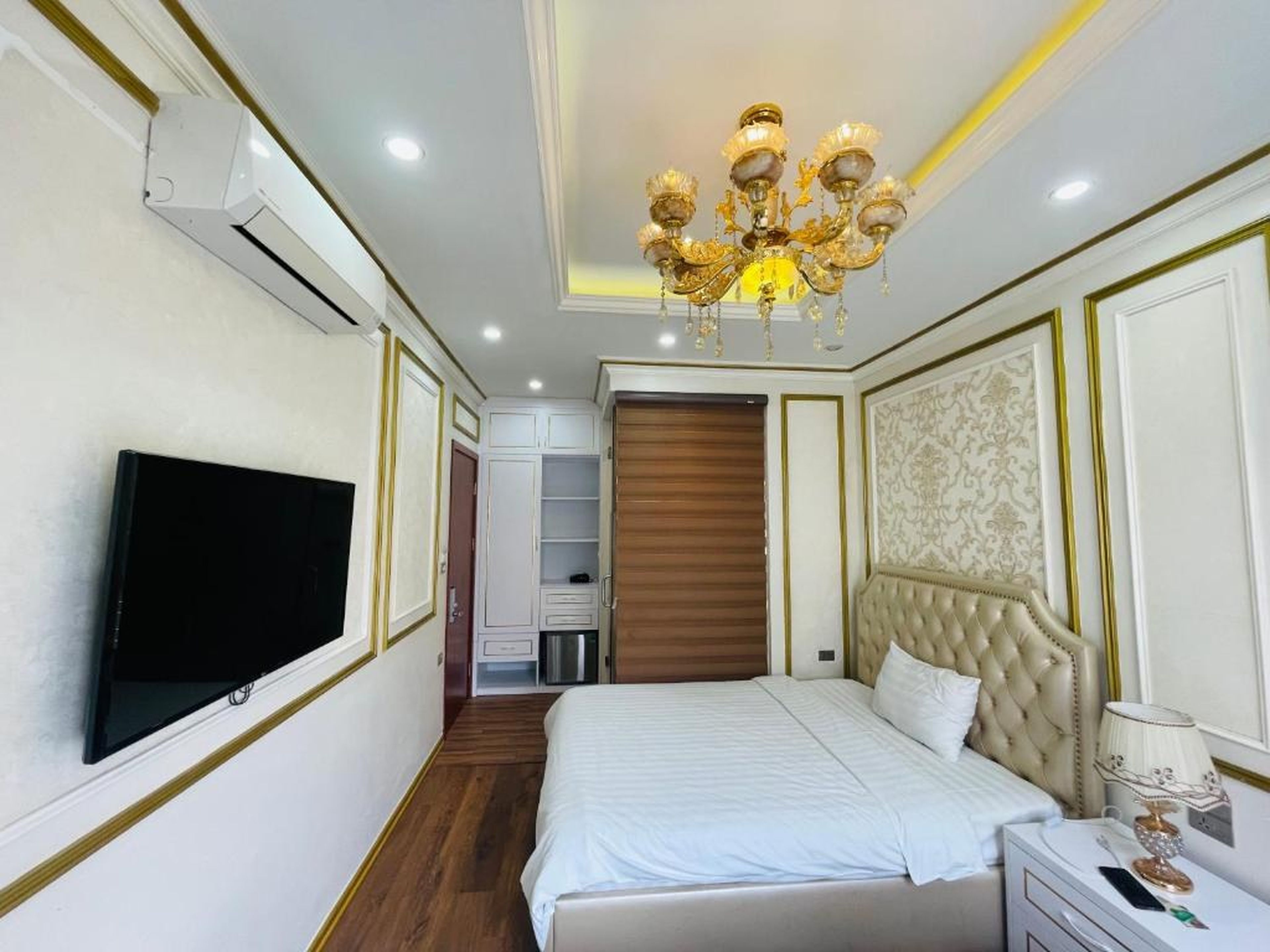 CNN Hotel - Hình 4