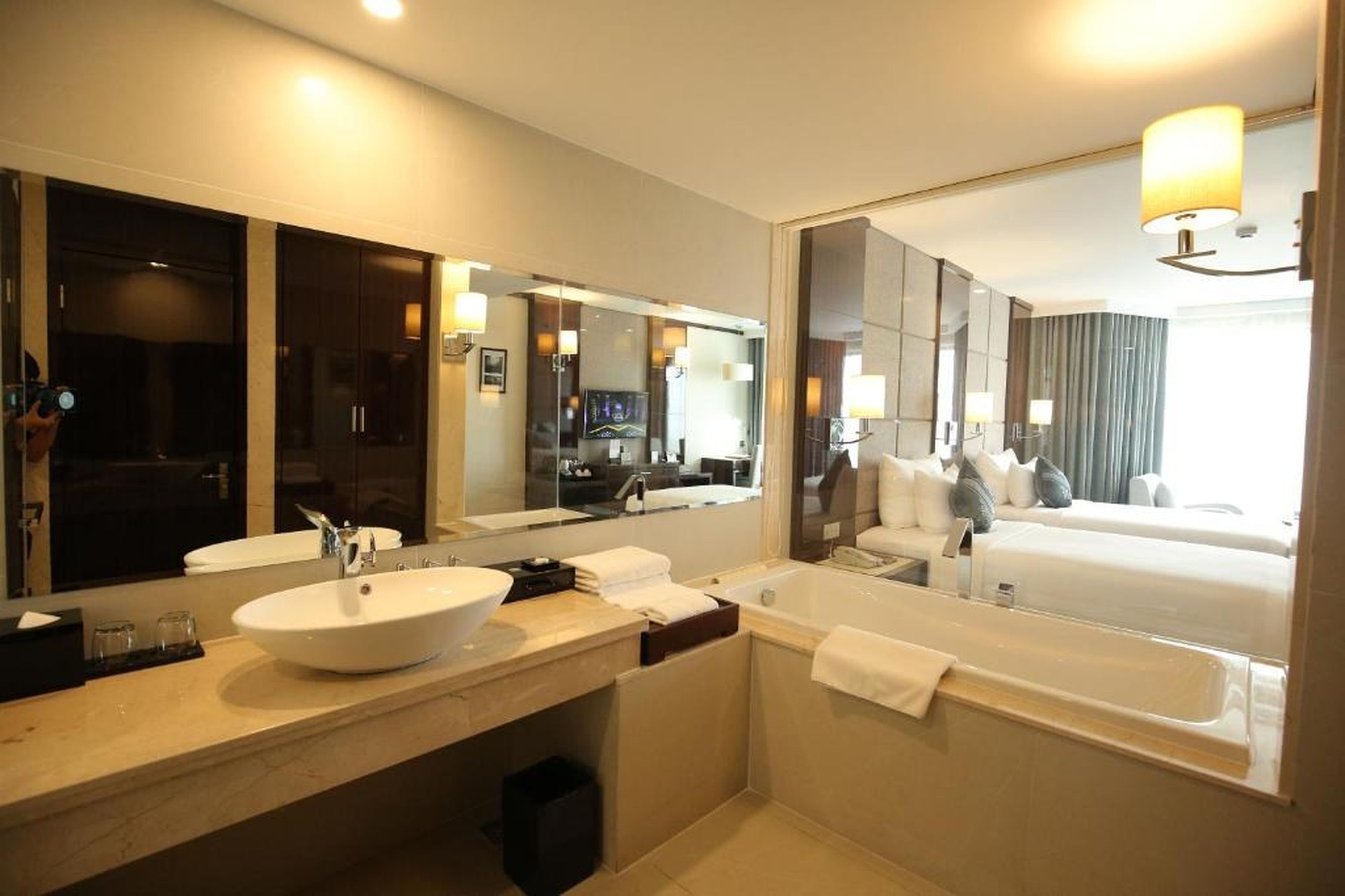 Central Luxury Hạ Long Hotel - Hình 22