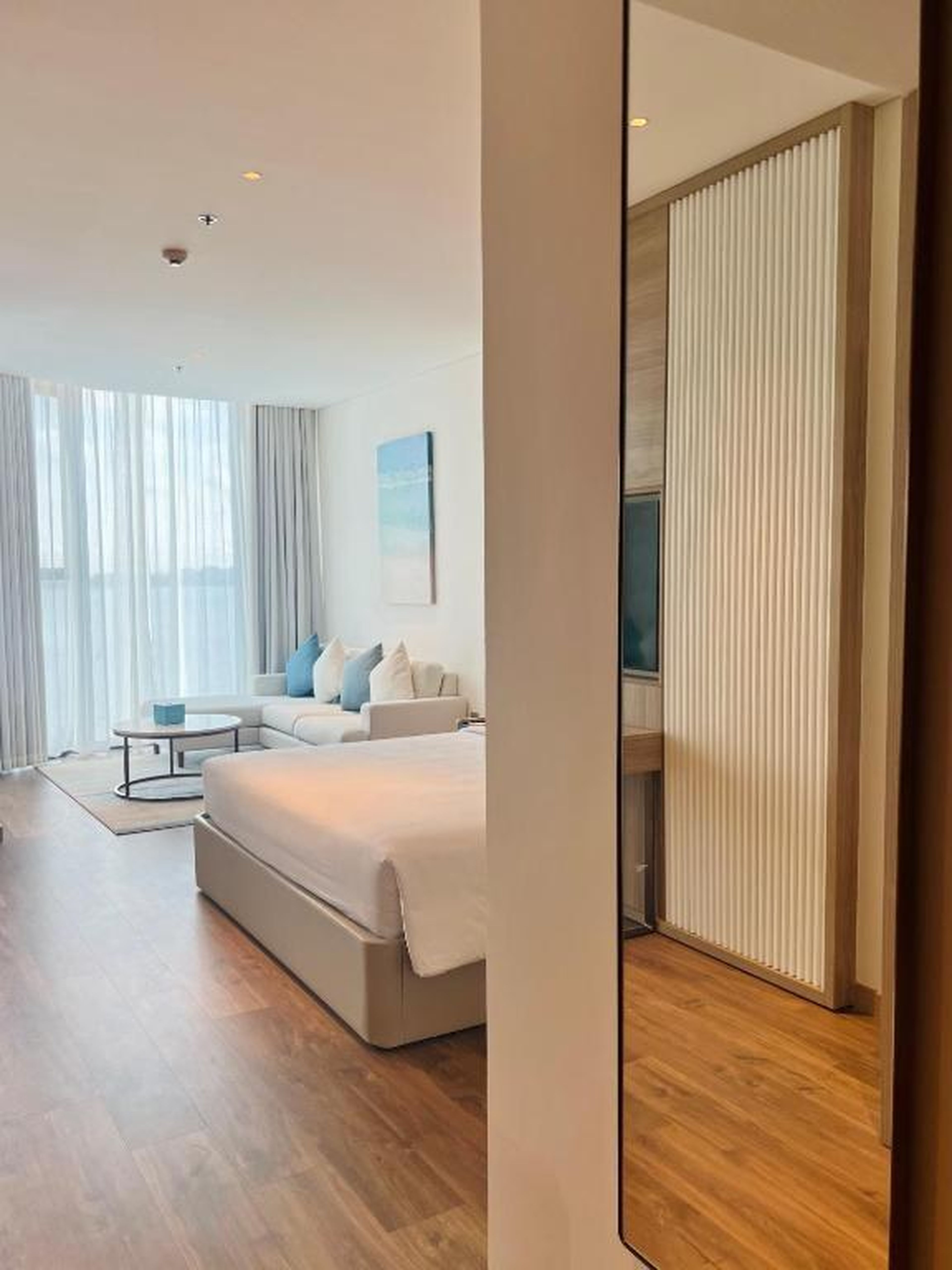 À La Carte Ha Long Studio Apartment- Sea View Room - Hình 37