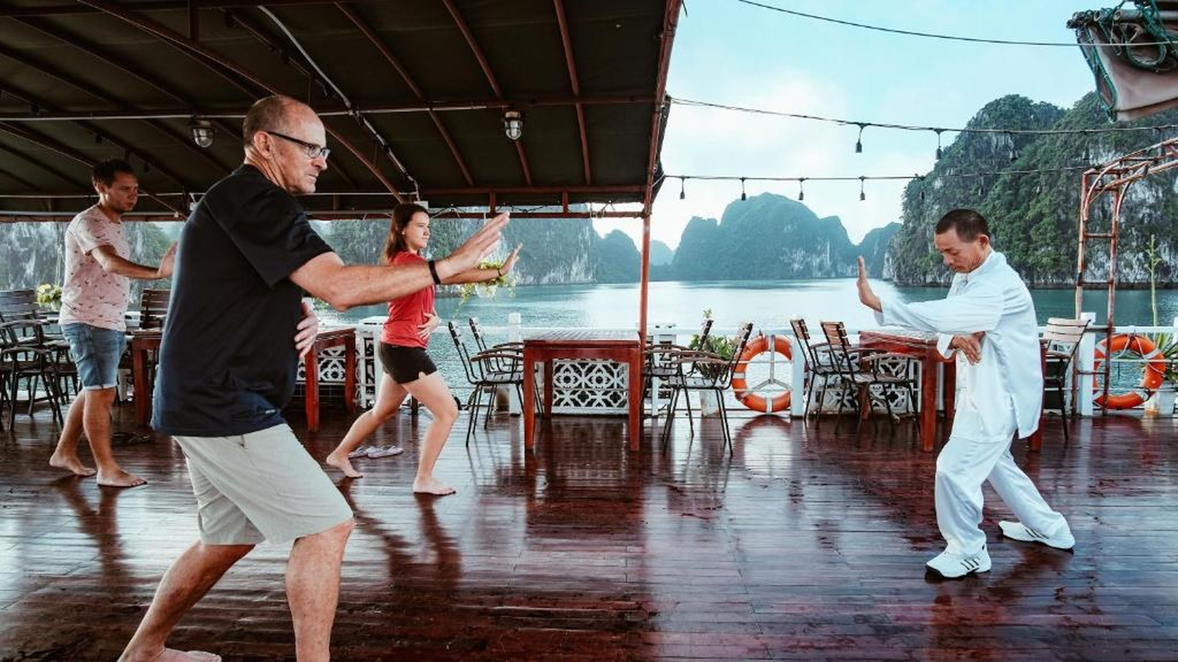 Renea Cruises Halong - Hình 29