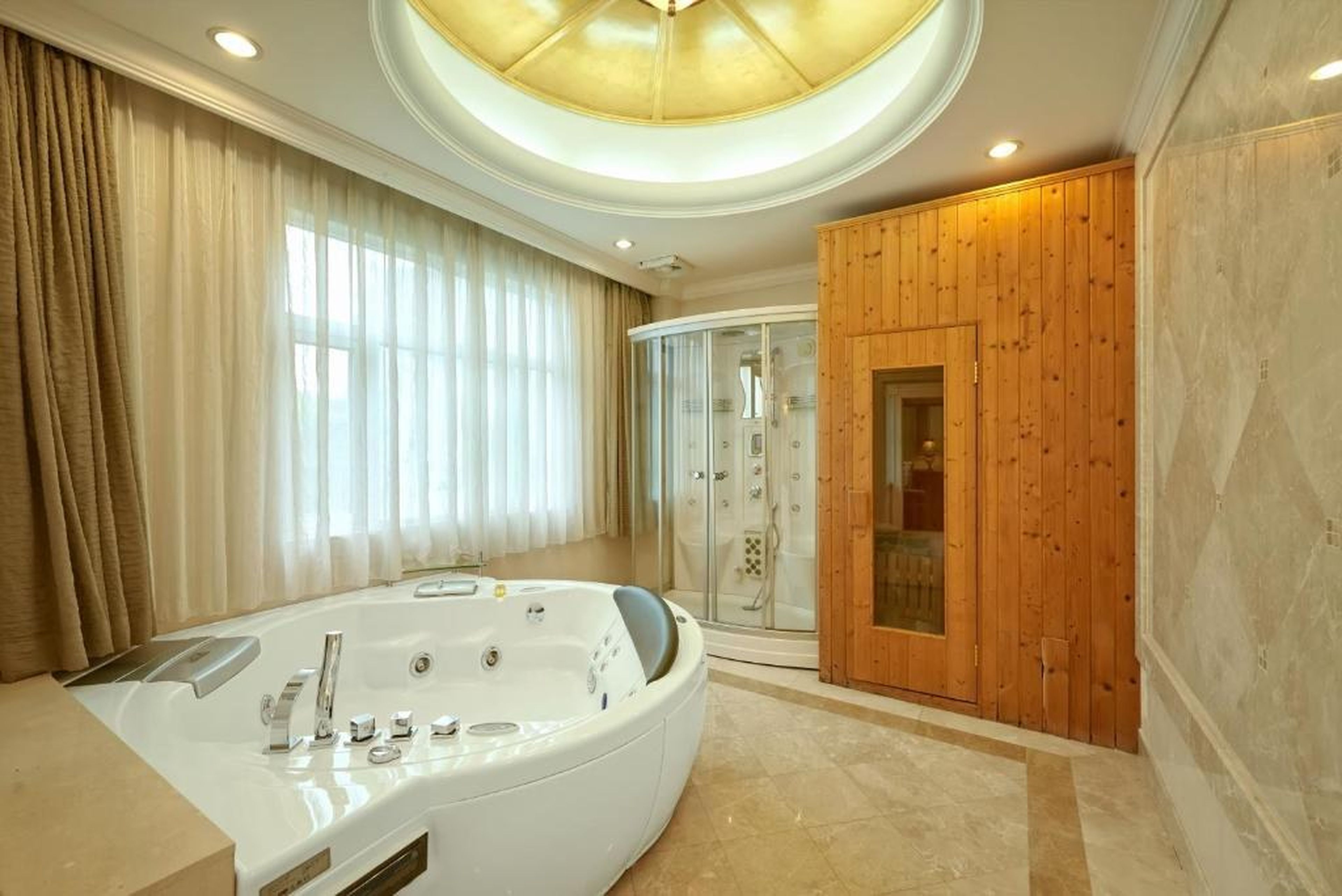 Khách sạn Quốc tế Lợi Lai - Li Lai International Hotel - Hình 2