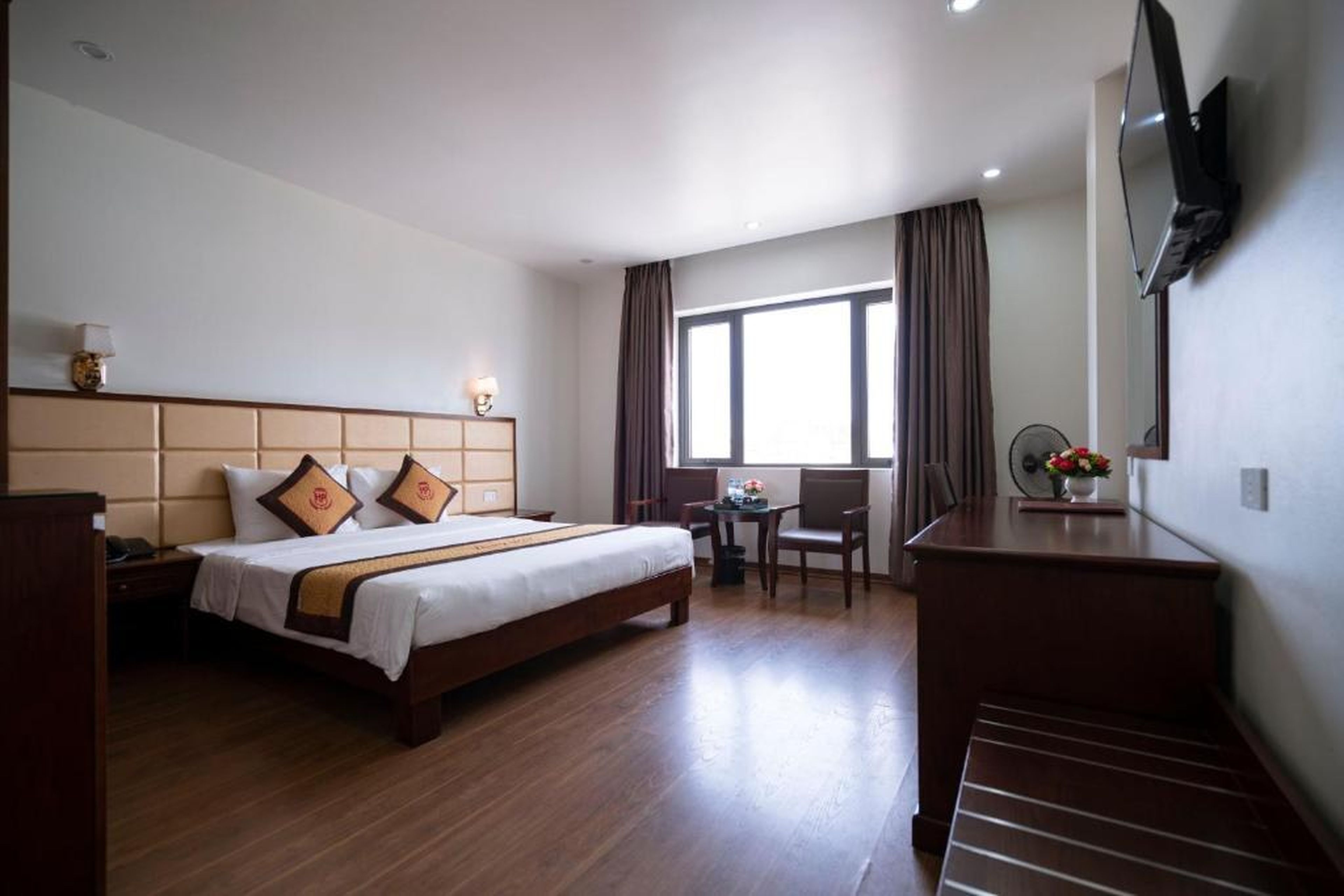 Luxury ii hotel - Hình 35