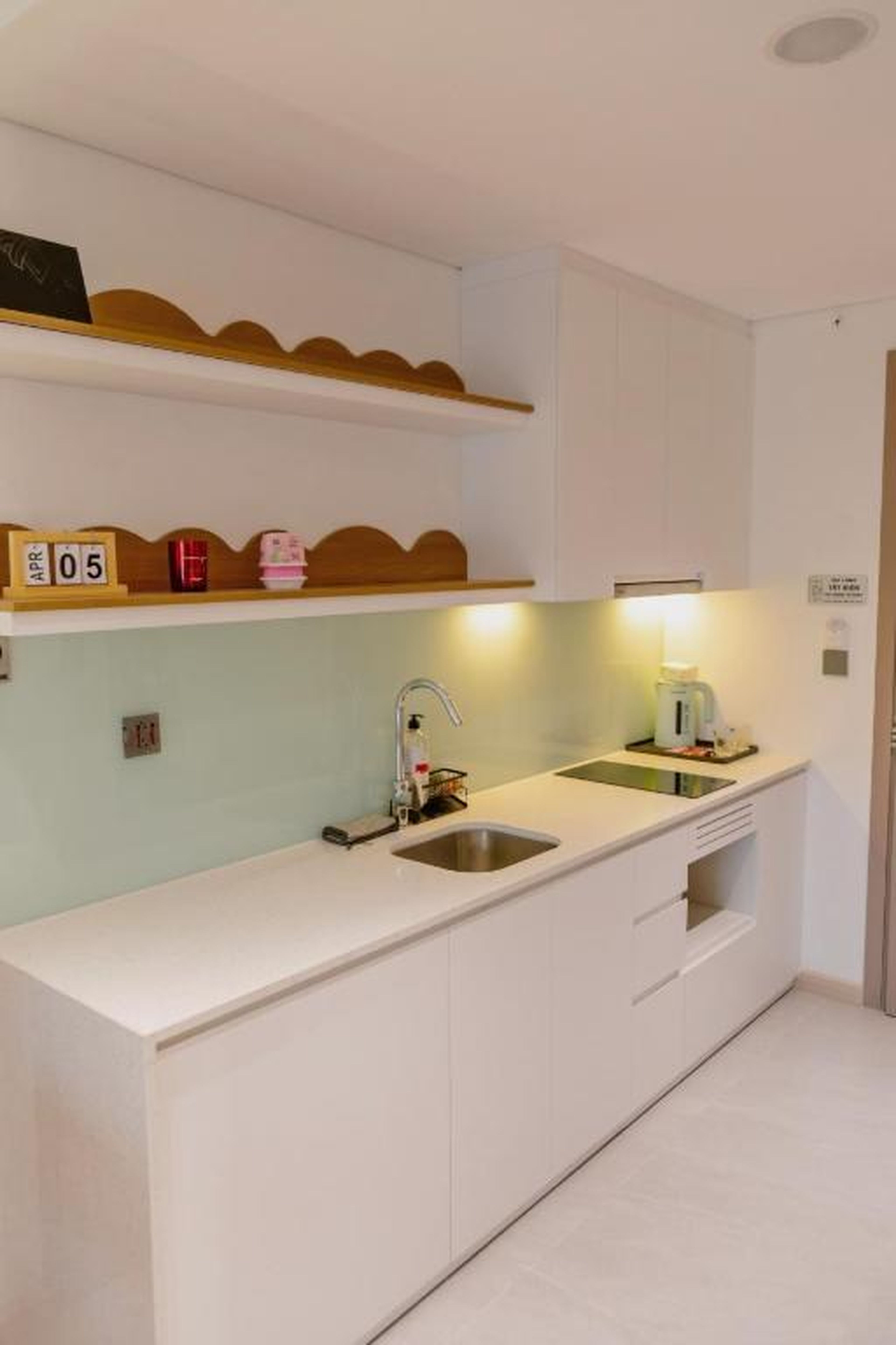 Cozy Balcony Studio Near Sun World - The Holiday Ha Long - Hình 1