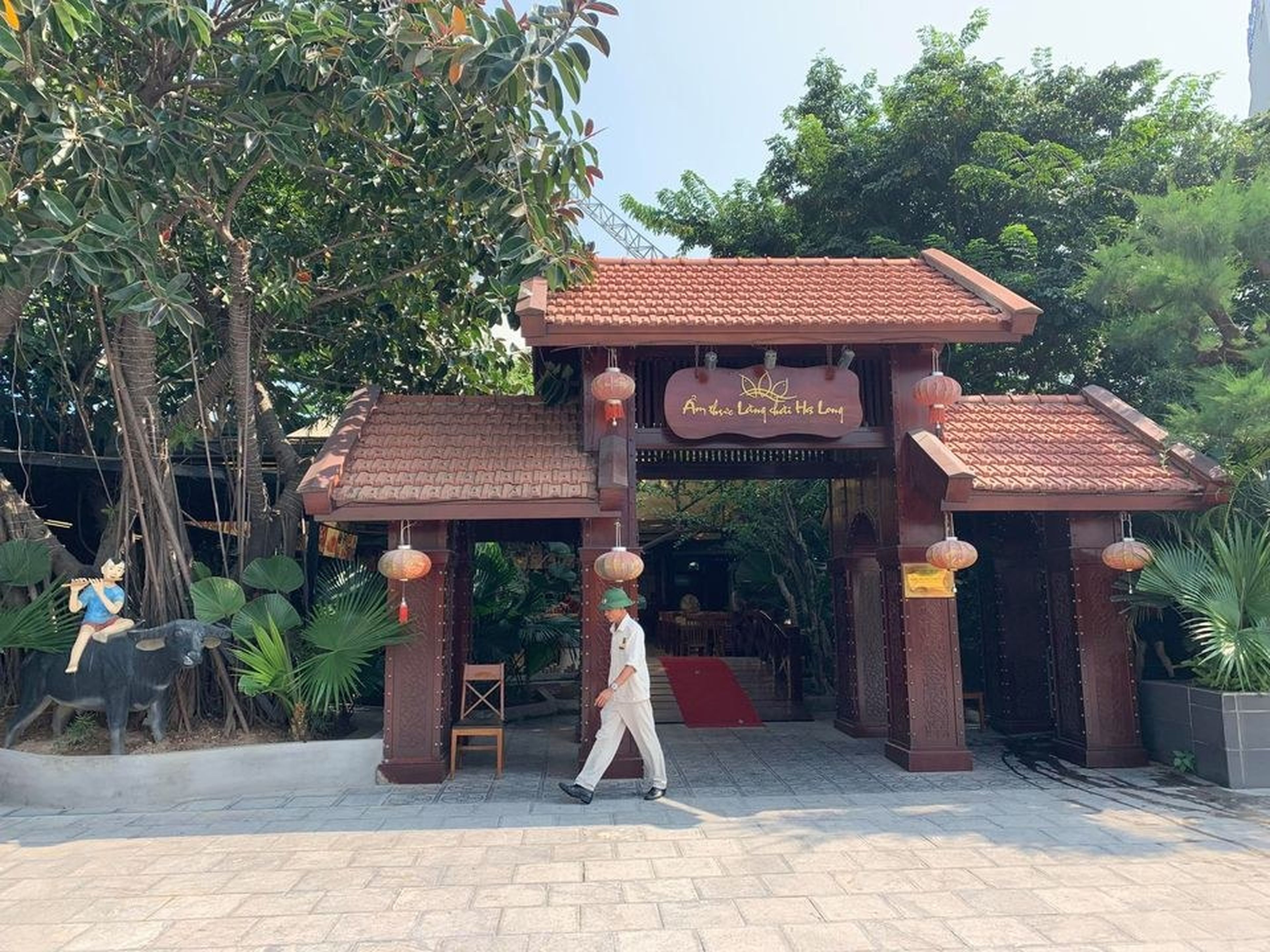 Tinh hoa ẩm thực biển quy tụ trong nhà hàng ẩm thực Làng chài Hạ Long - Hình 3
