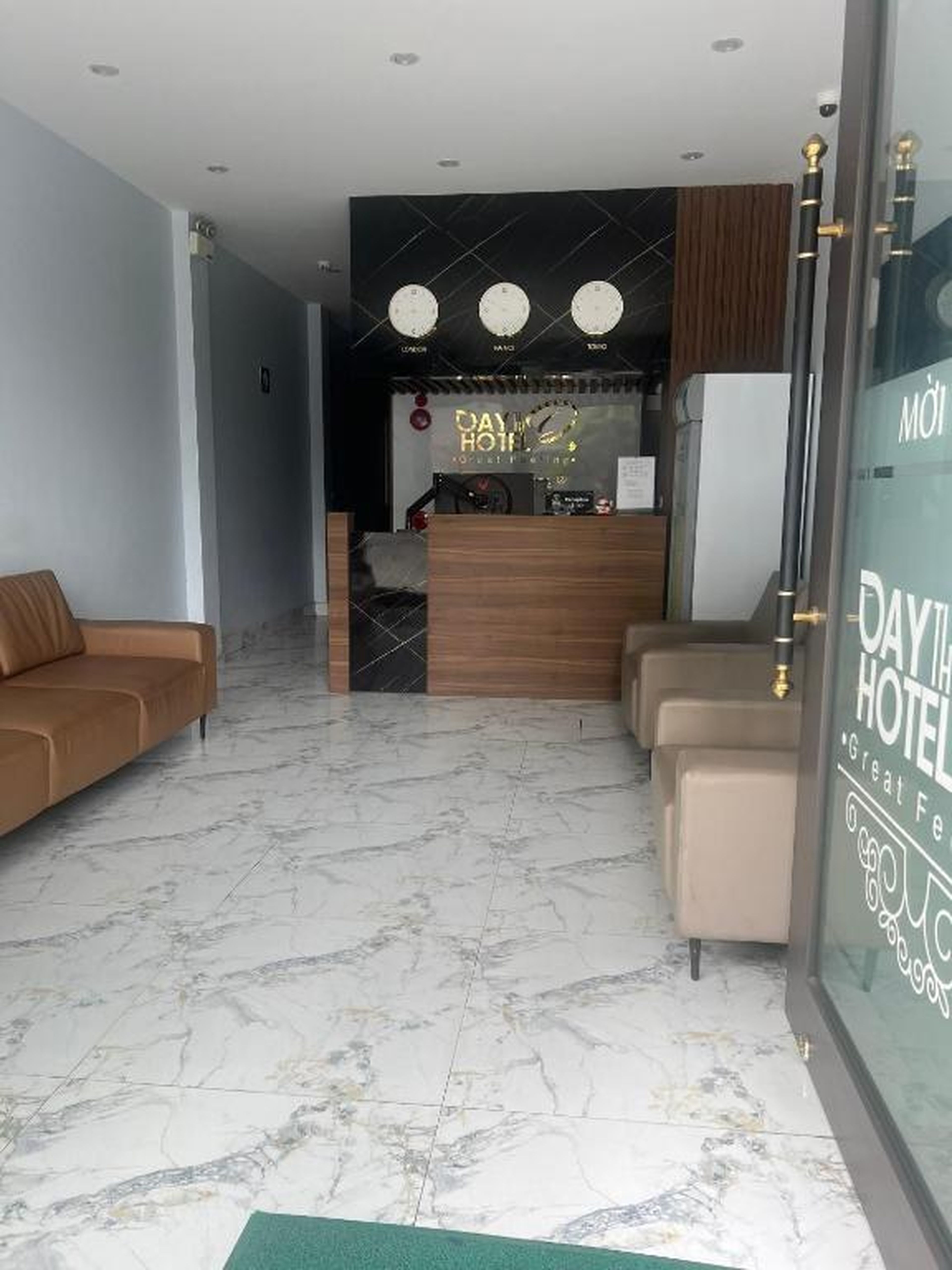 Dayth Hotel 2 - Hình 1
